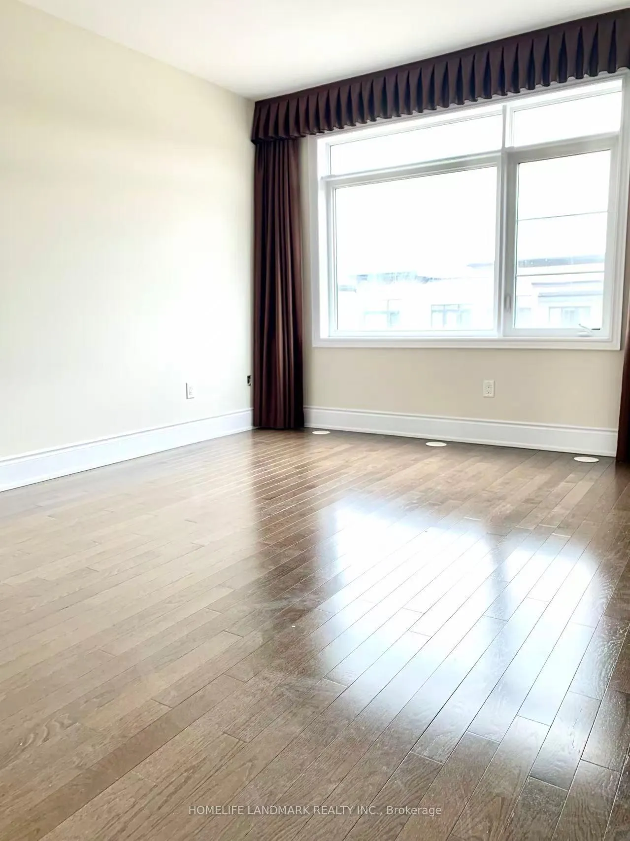 Photo 8 of 95 Carrville Woods Circle, Vaughan, Patterson — HOMEH