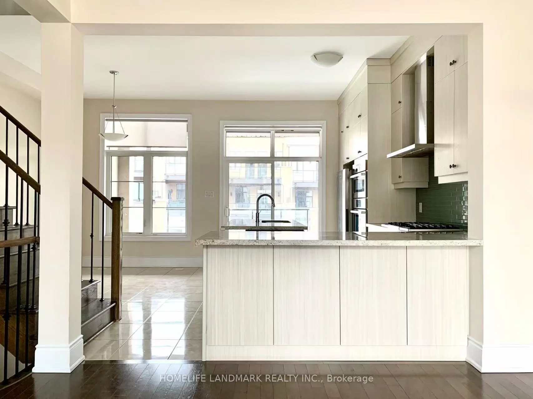 Photo 12 of 95 Carrville Woods Circle, Vaughan, Patterson — HOMEH