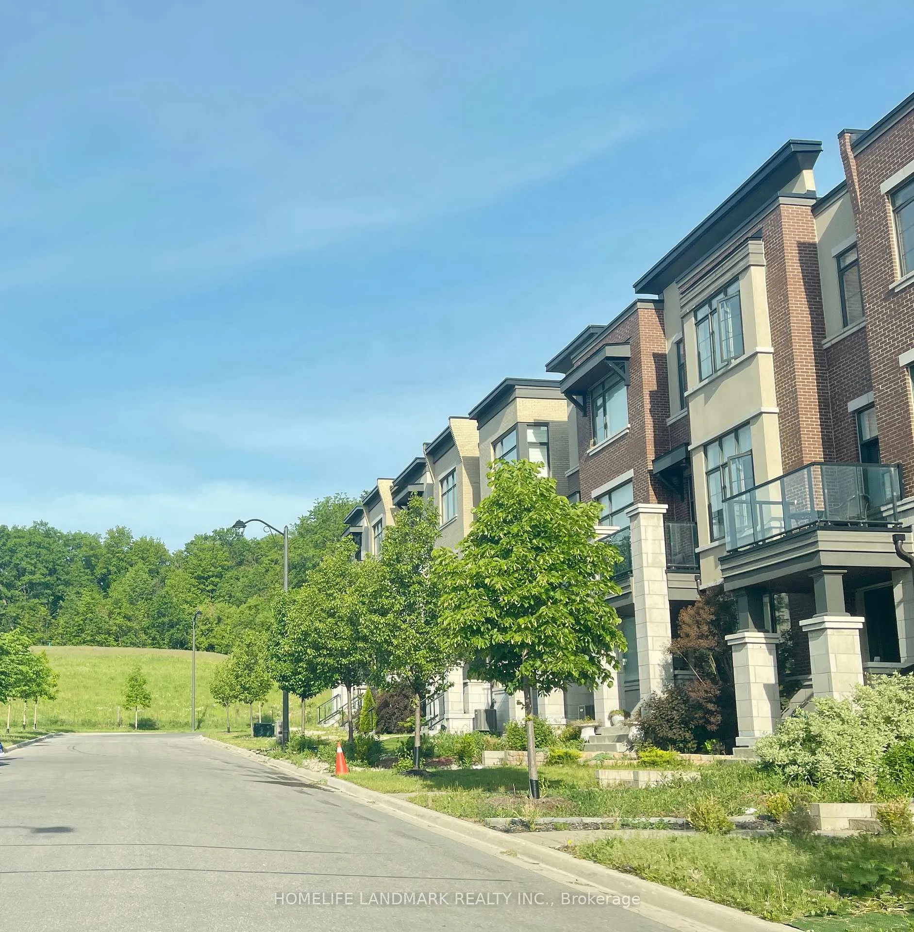 Photo 19 of 95 Carrville Woods Circle, Vaughan, Patterson — HOMEH