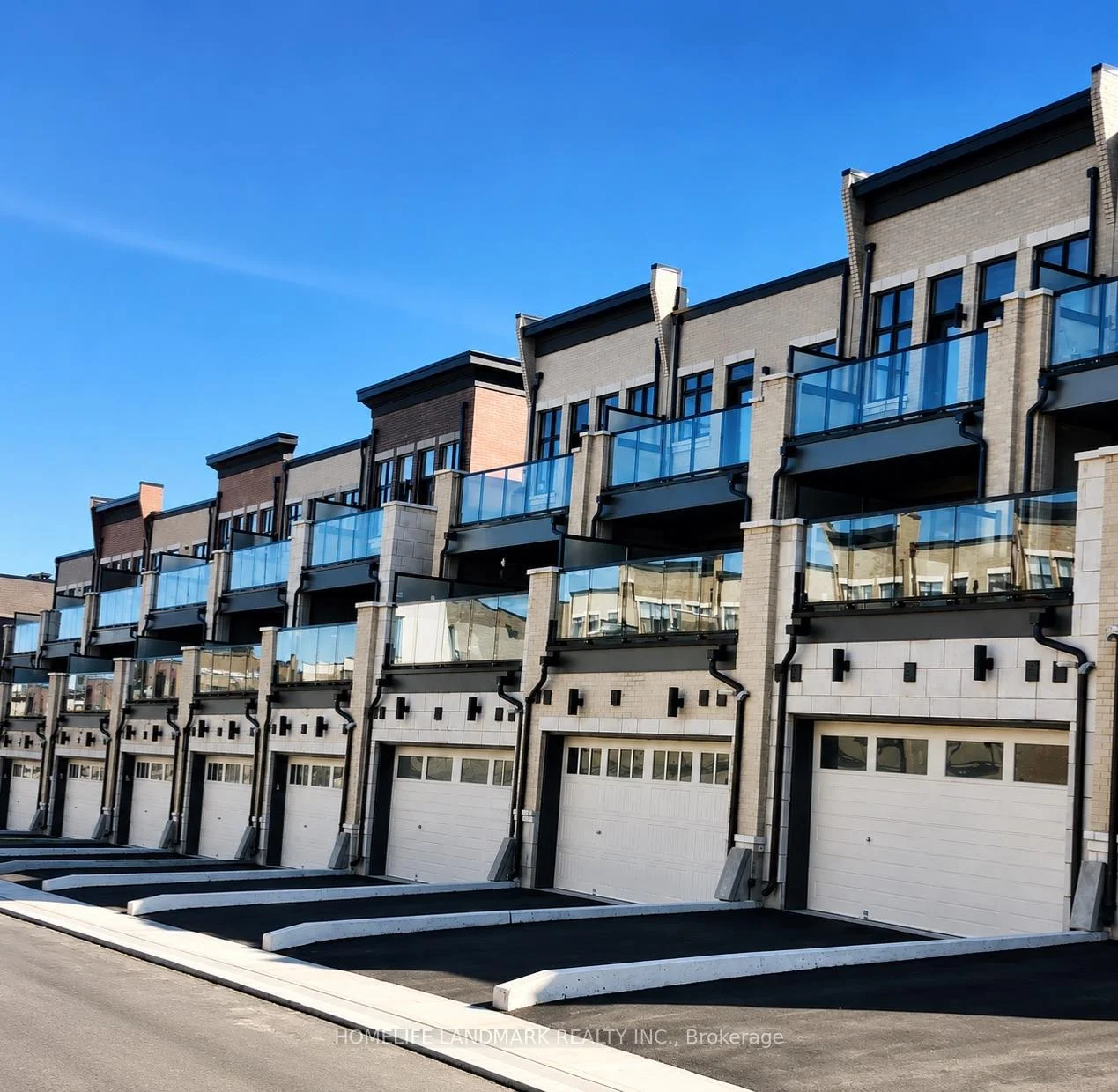 Photo 52 of 95 Carrville Woods Circle, Vaughan, Patterson — HOMEH