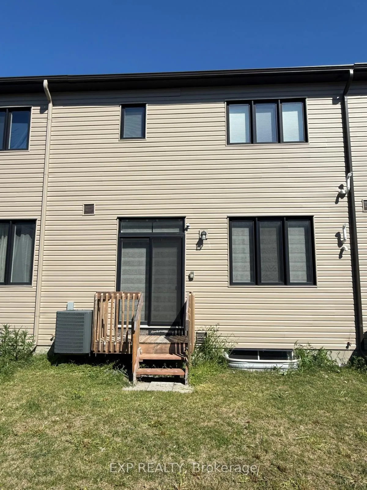 Photo 2 of 310 Basalt Lane, Ottawa, Kanata - Kanata Lakes/Heritage Hills — HOMEH