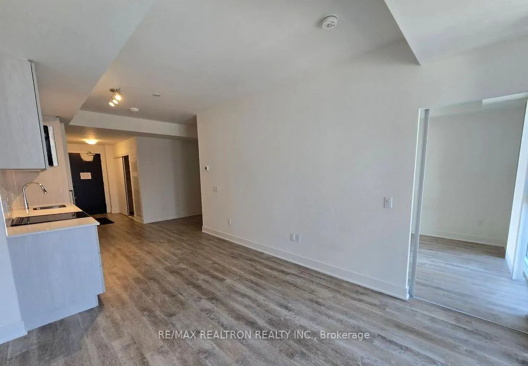 Photo 4 of Unit 301, 185 Deerfield Road, Newmarket, Central Newmarket — HOMEH