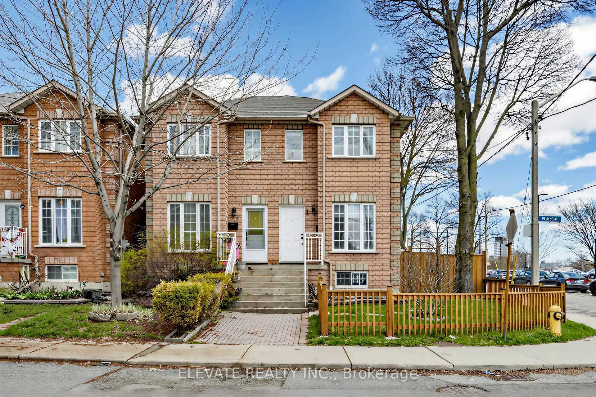 Photo 2 of 1 Mulock Avenue, Toronto, Junction Area — HOMEH