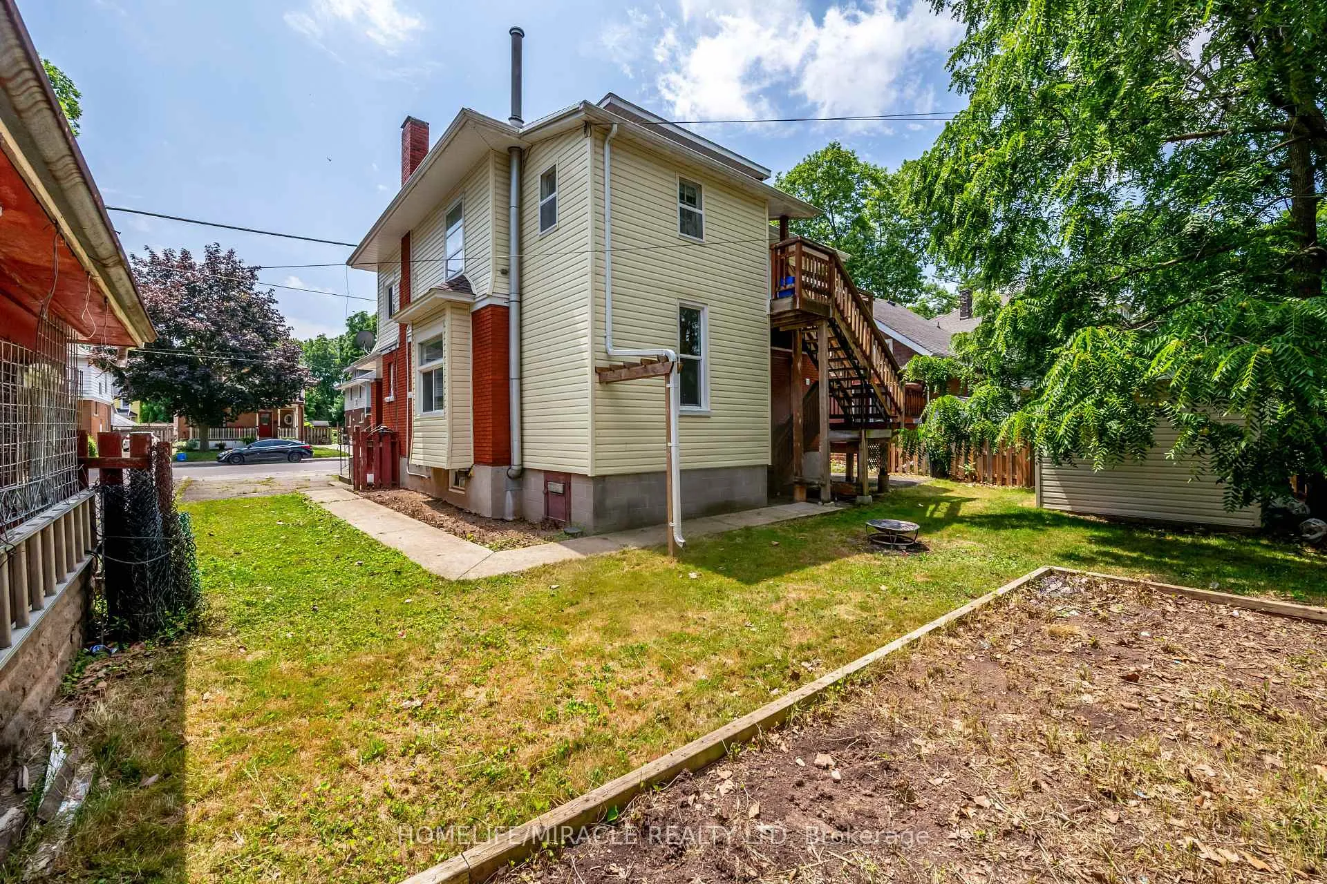 Photo 6 of 4975 Mcrae Street, Niagara Falls, Cherrywood — HOMEH