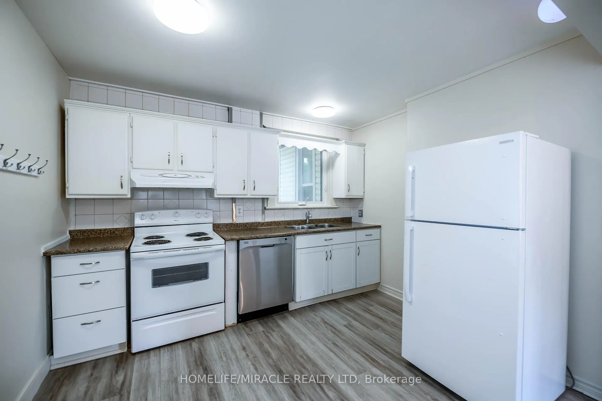 Photo 19 of 4975 Mcrae Street, Niagara Falls, Cherrywood — HOMEH