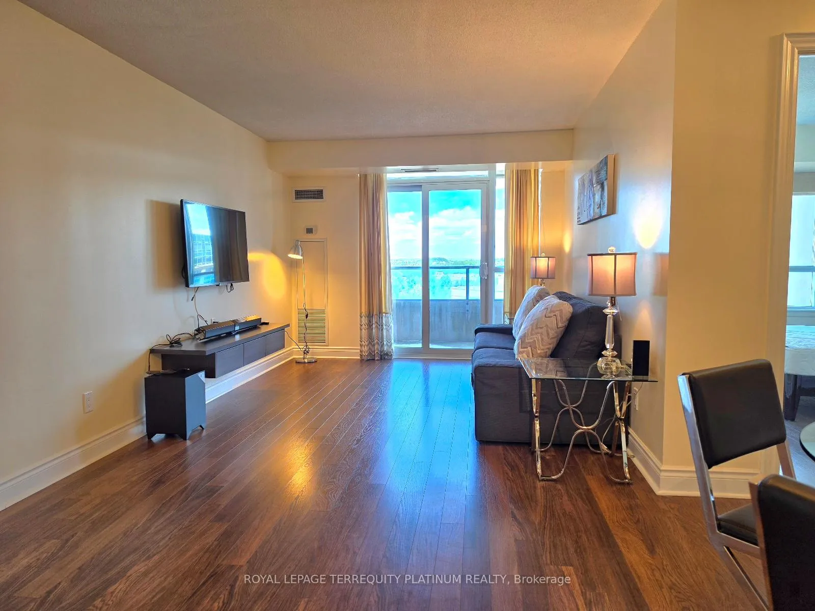 Photo 4 of Unit 1283, 23 Cox Boulevard, Markham, Unionville — HOMEH