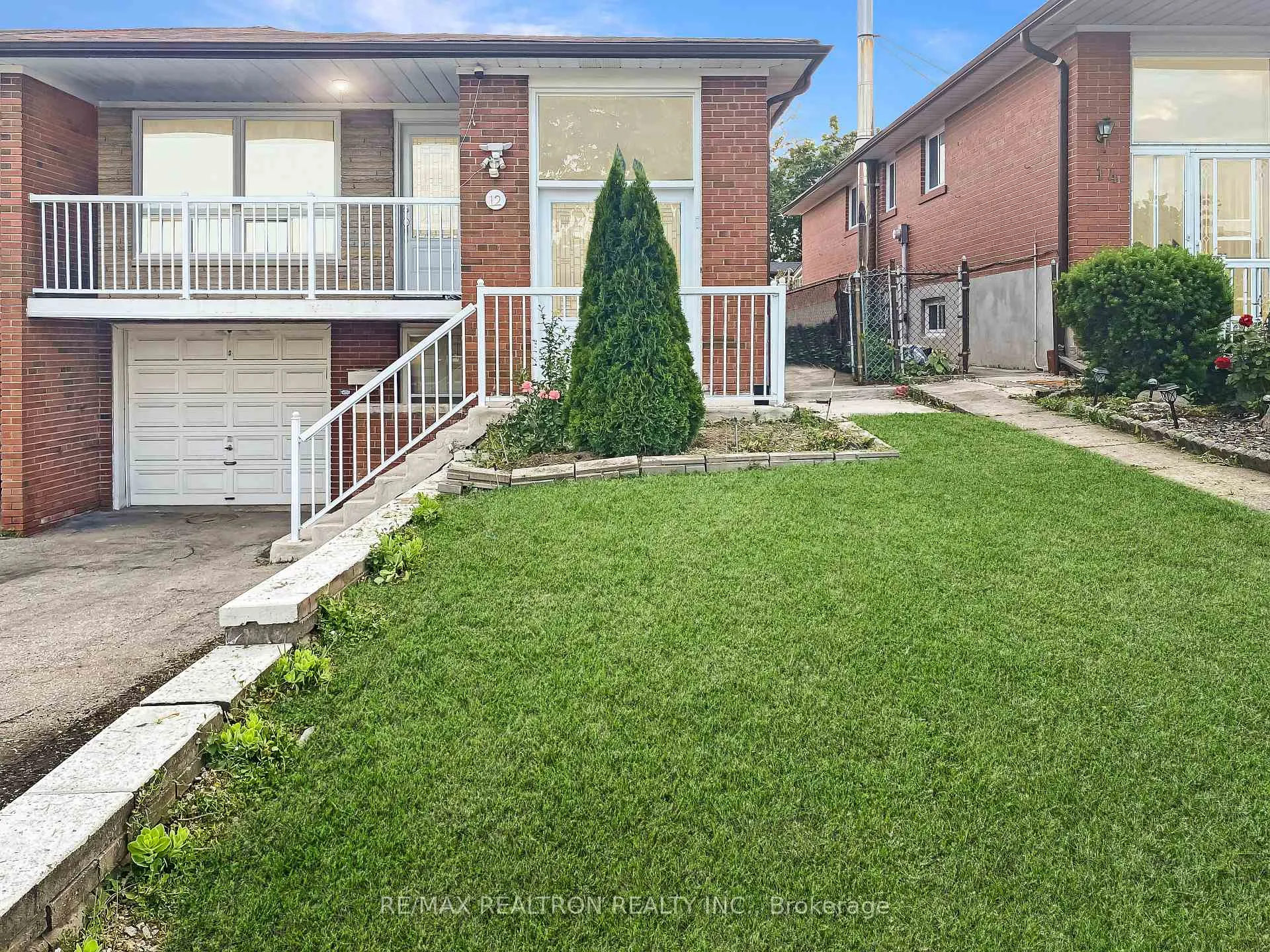 Photo of 12 Petiole Road