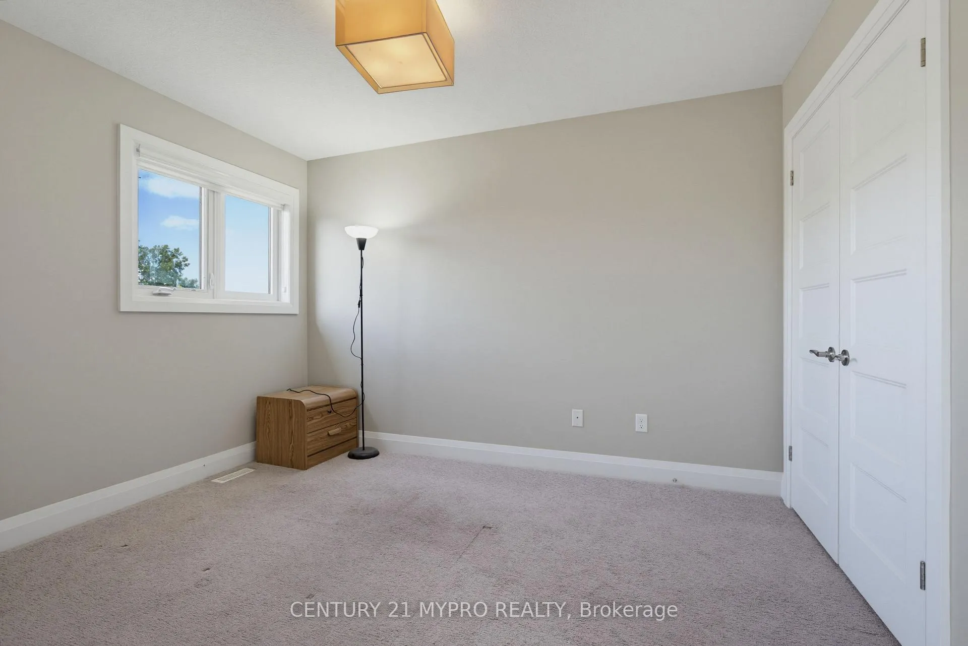 Photo 17 of 258 Callaway Road, London, North R — HOMEH