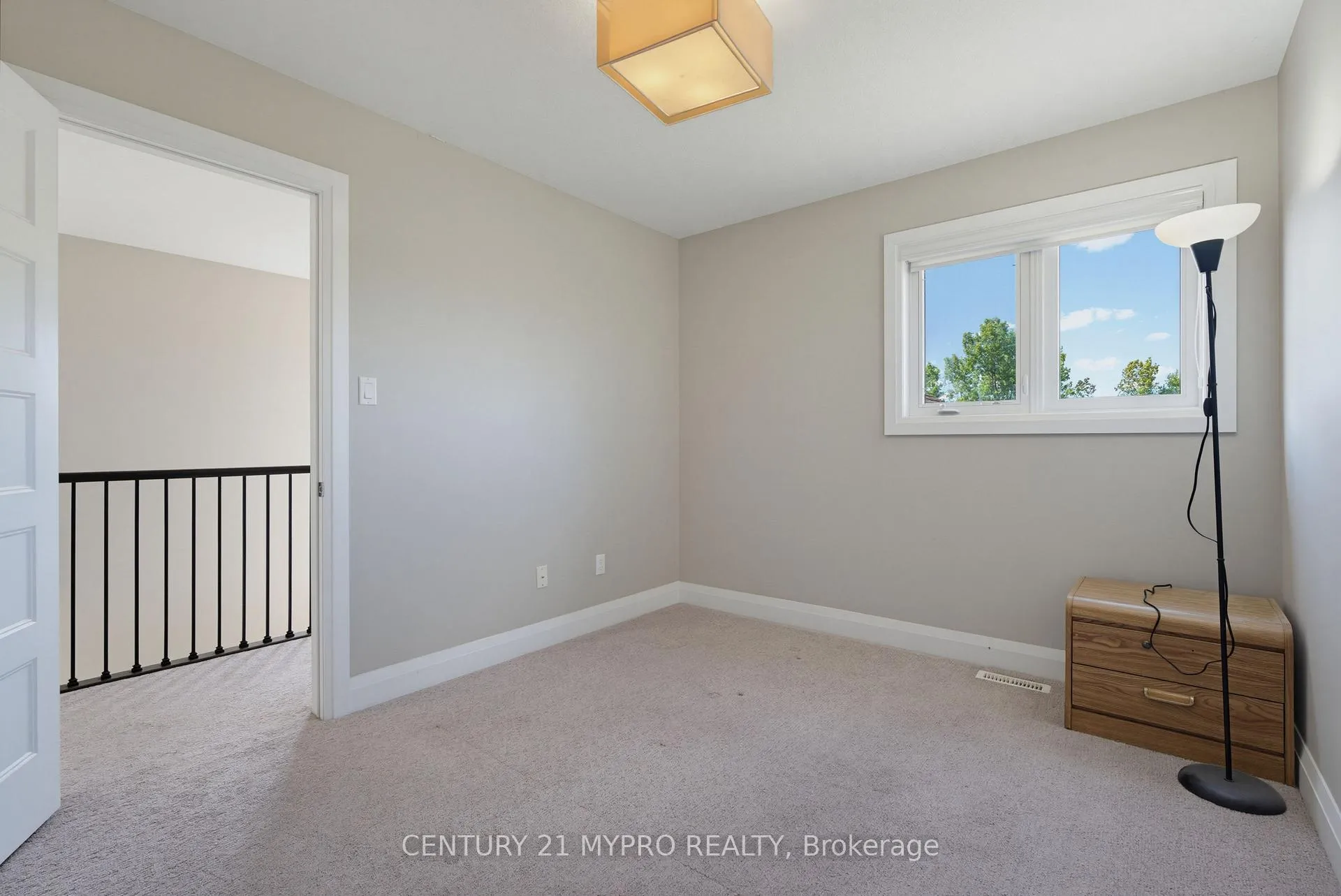 Photo 18 of 258 Callaway Road, London, North R — HOMEH