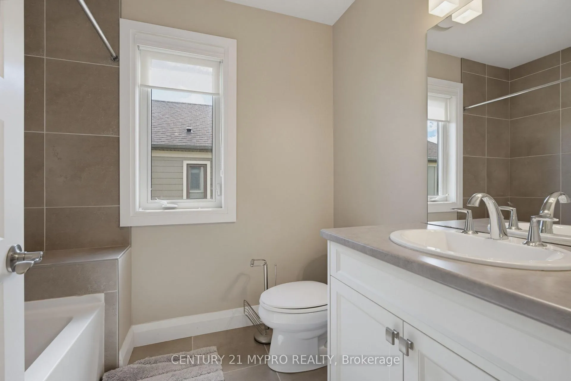 Photo 19 of 258 Callaway Road, London, North R — HOMEH