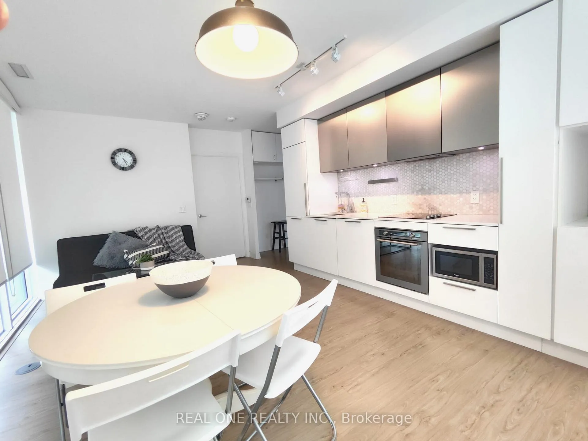Photo 3 of Unit 822, 85 Wood Street, Toronto, Church-Yonge Corridor — HOMEH