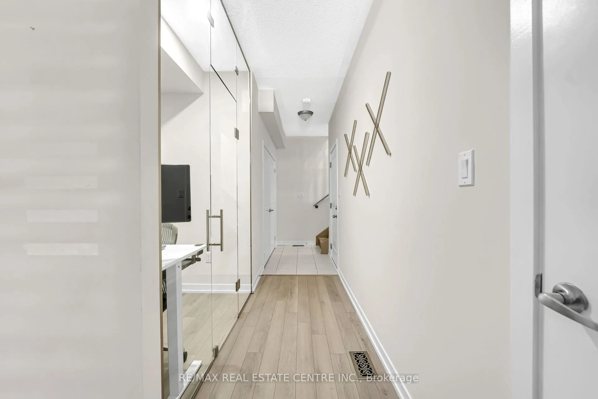 Photo 3 of 1538 Moonseed Place, Milton, Cobban — HOMEH