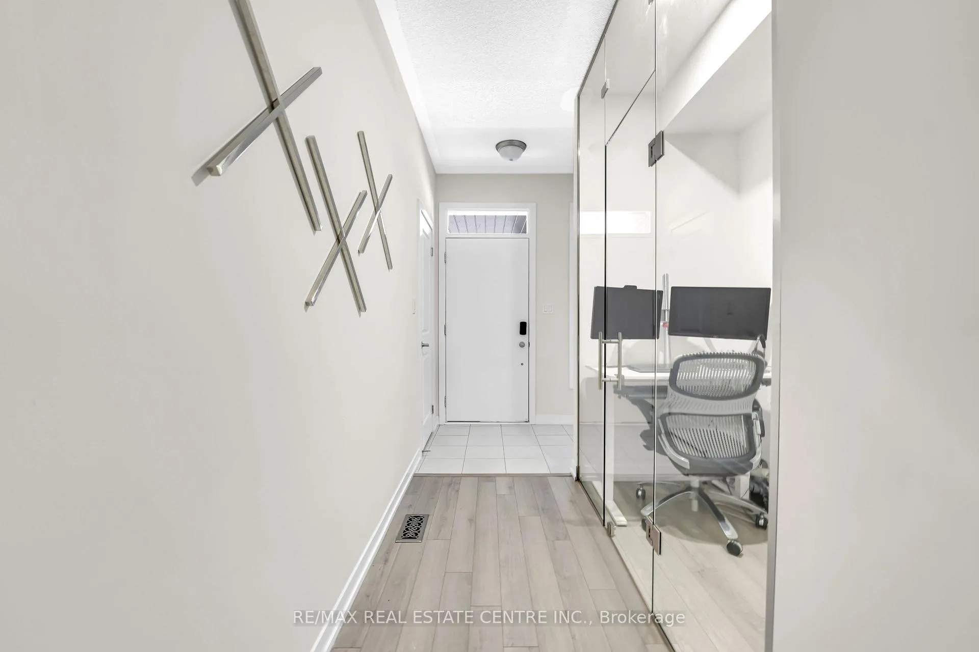 Photo 4 of 1538 Moonseed Place, Milton, Cobban — HOMEH