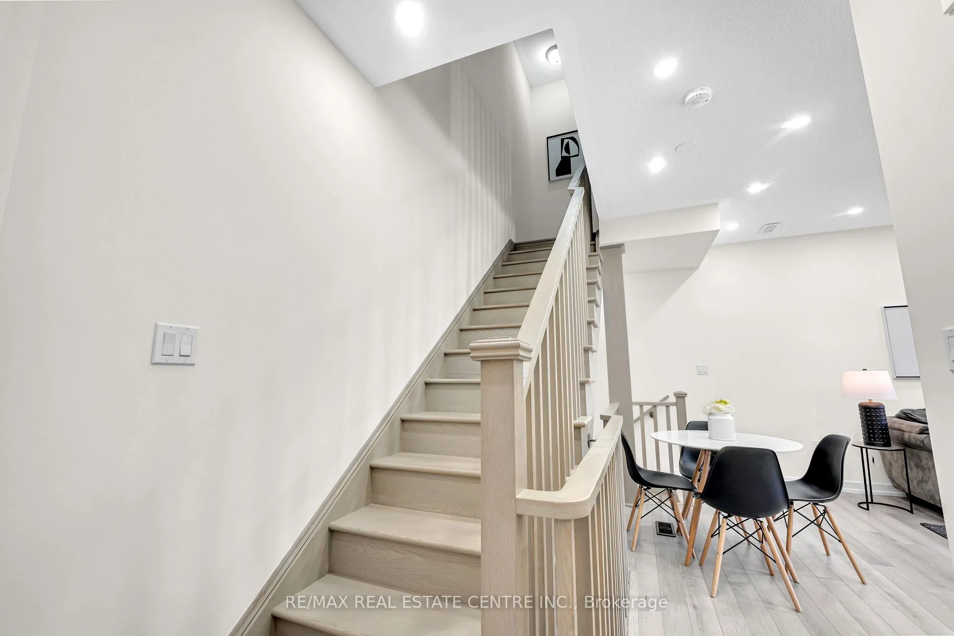 Photo 20 of 1538 Moonseed Place, Milton, Cobban — HOMEH