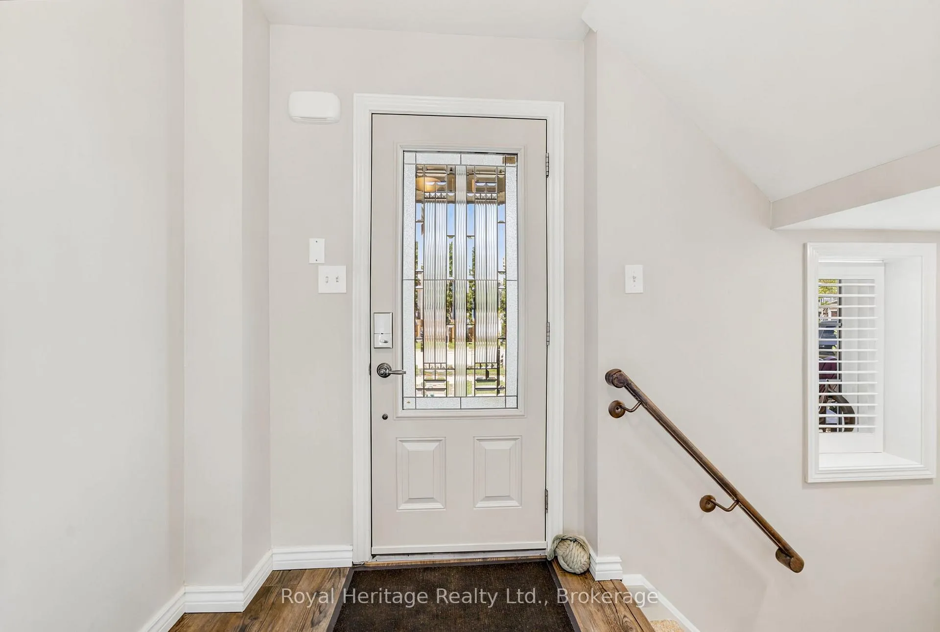 Photo 4 of 7 Waterview Lane, Clarington, Newcastle — HOMEH