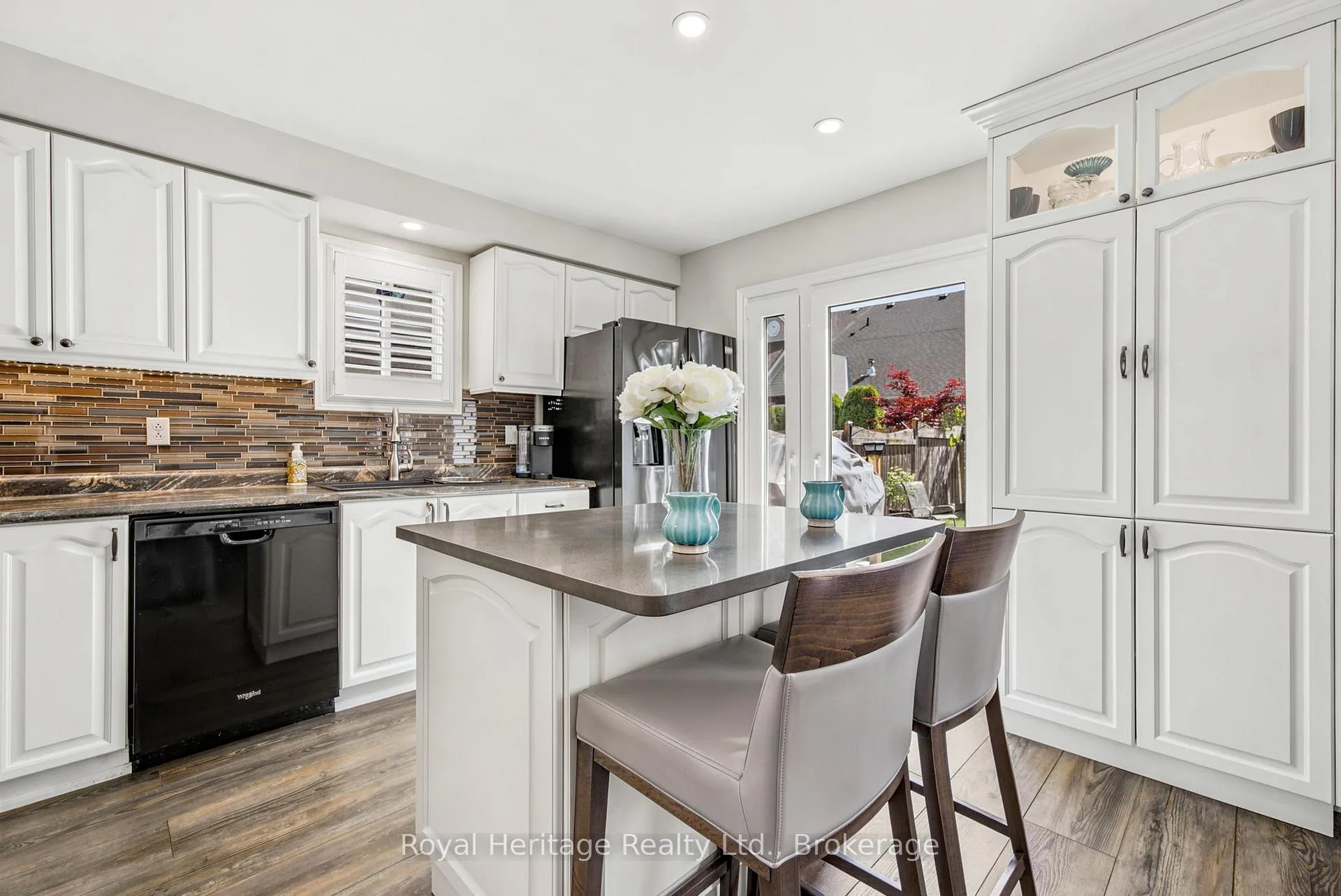 Photo 9 of 7 Waterview Lane, Clarington, Newcastle — HOMEH
