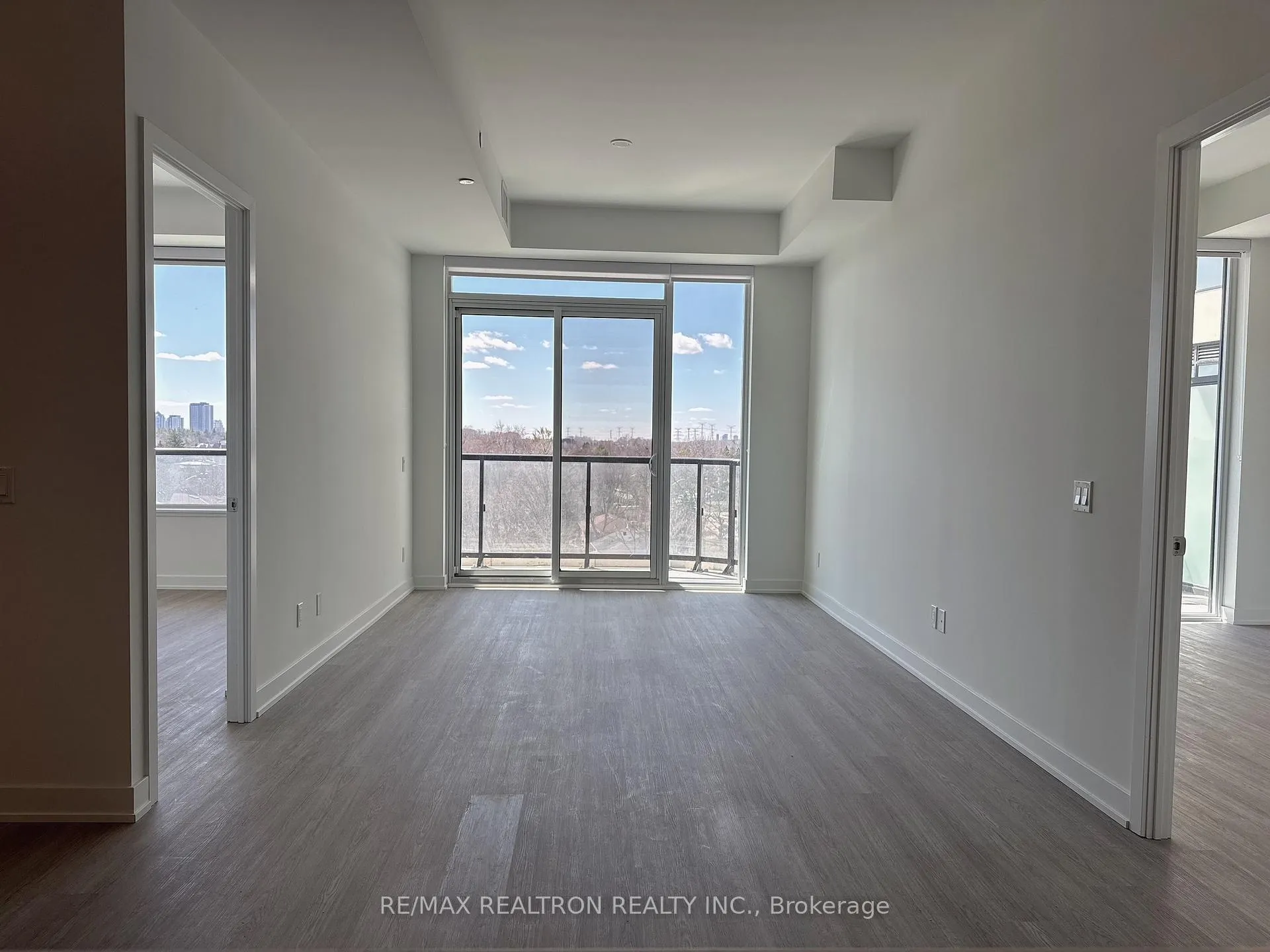 Photo 13 of Unit 631, 8188 Yonge Street, Vaughan, Uplands — HOMEH