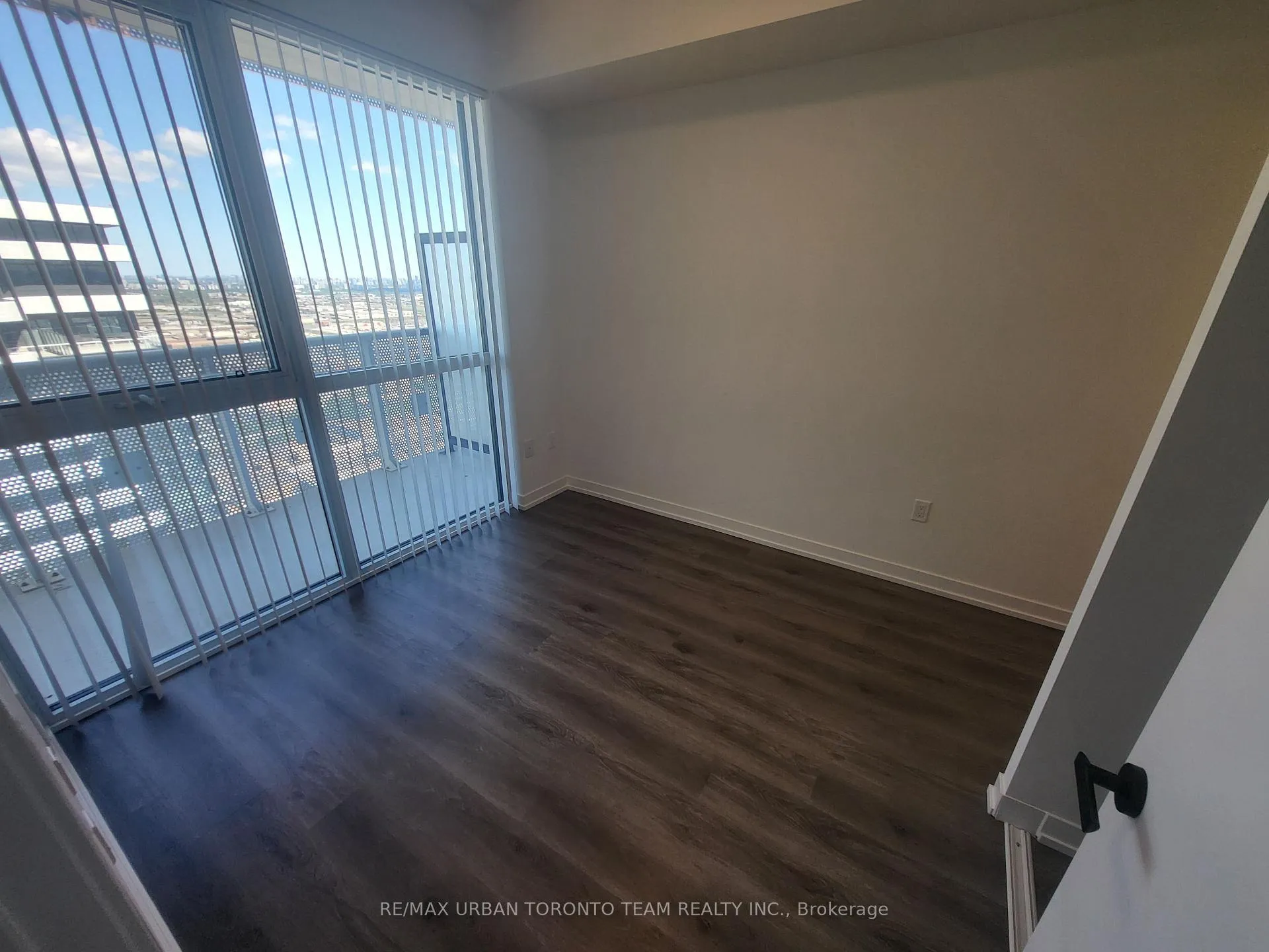 Photo 7 of Unit 6315, 225 Commerce Street, Vaughan, Vaughan Corporate Centre — HOMEH
