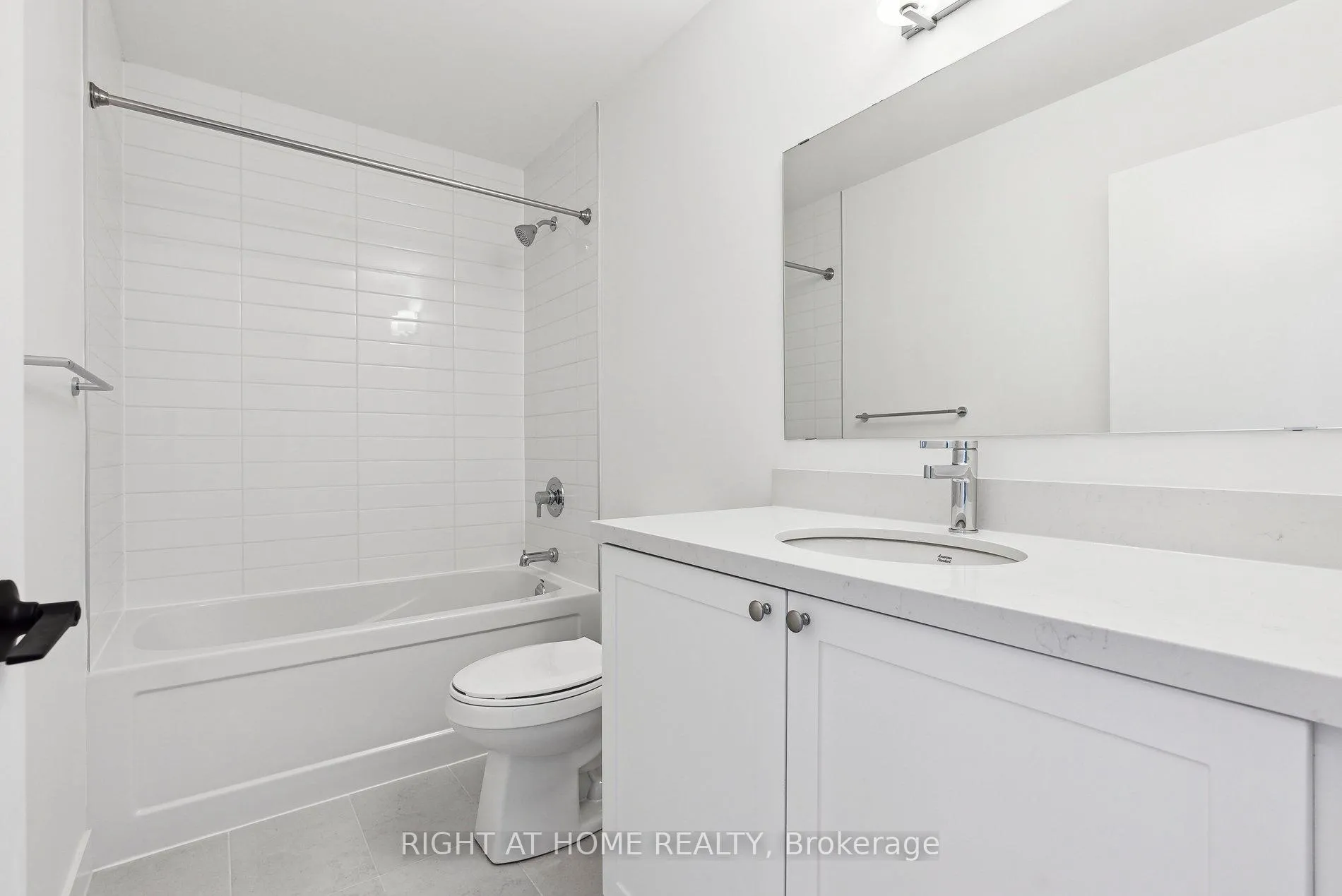 Photo 10 of Unit 1007, 55 Clarington Boulevard, Clarington, Bowmanville — HOMEH