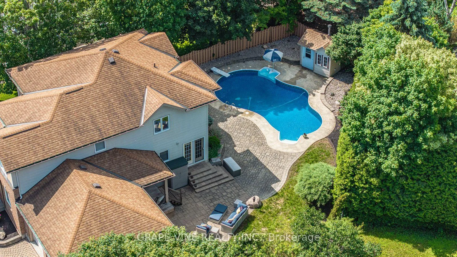 Photo 3 of 4 Carbery Drive, Ottawa, Stittsville (Central) — HOMEH