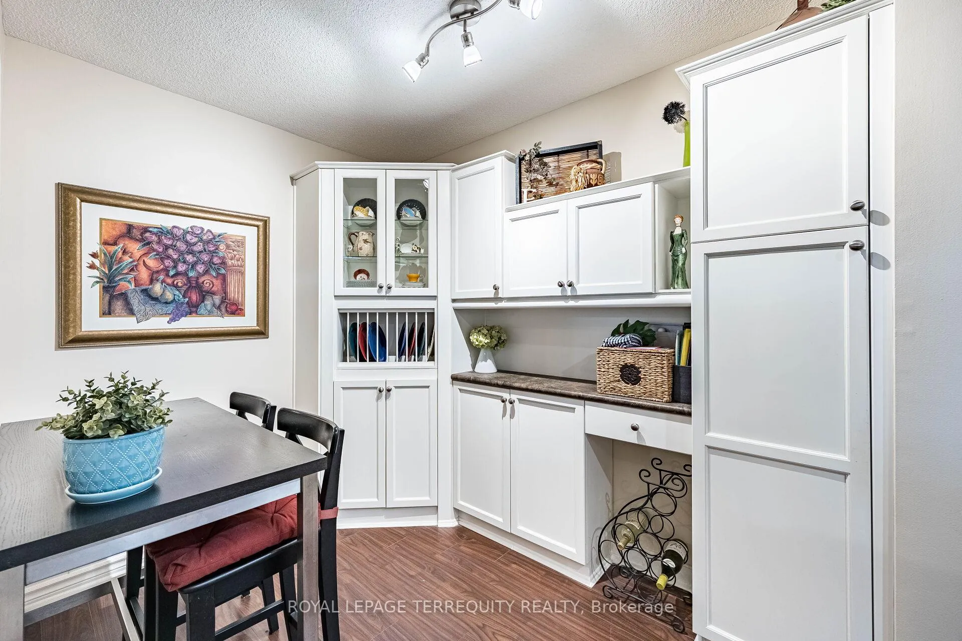 Photo 17 of Unit 306, 299 Mill Road, Etobicoke, Markland Wood — HOMEH