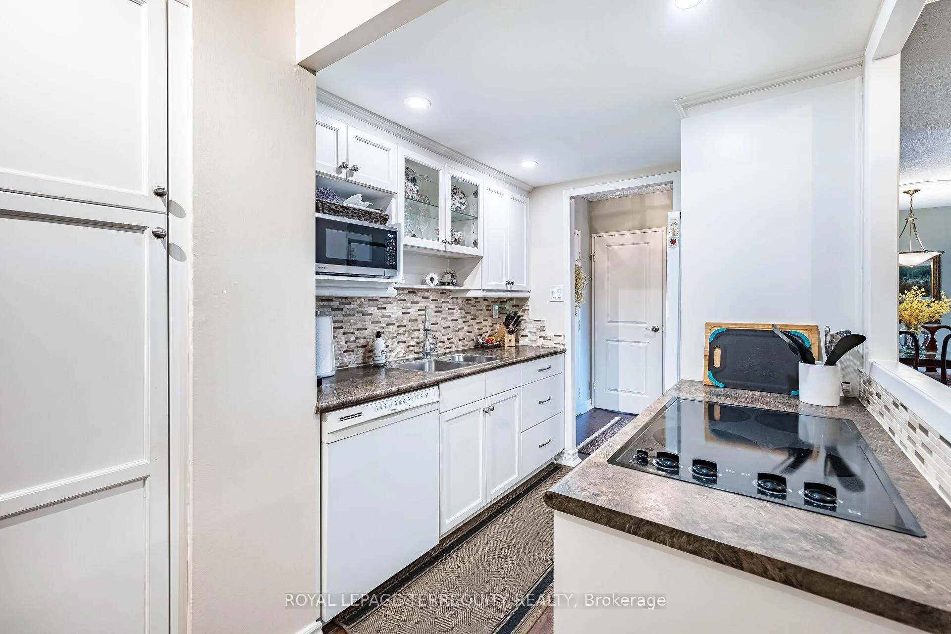 Photo 19 of Unit 306, 299 Mill Road, Etobicoke, Markland Wood — HOMEH