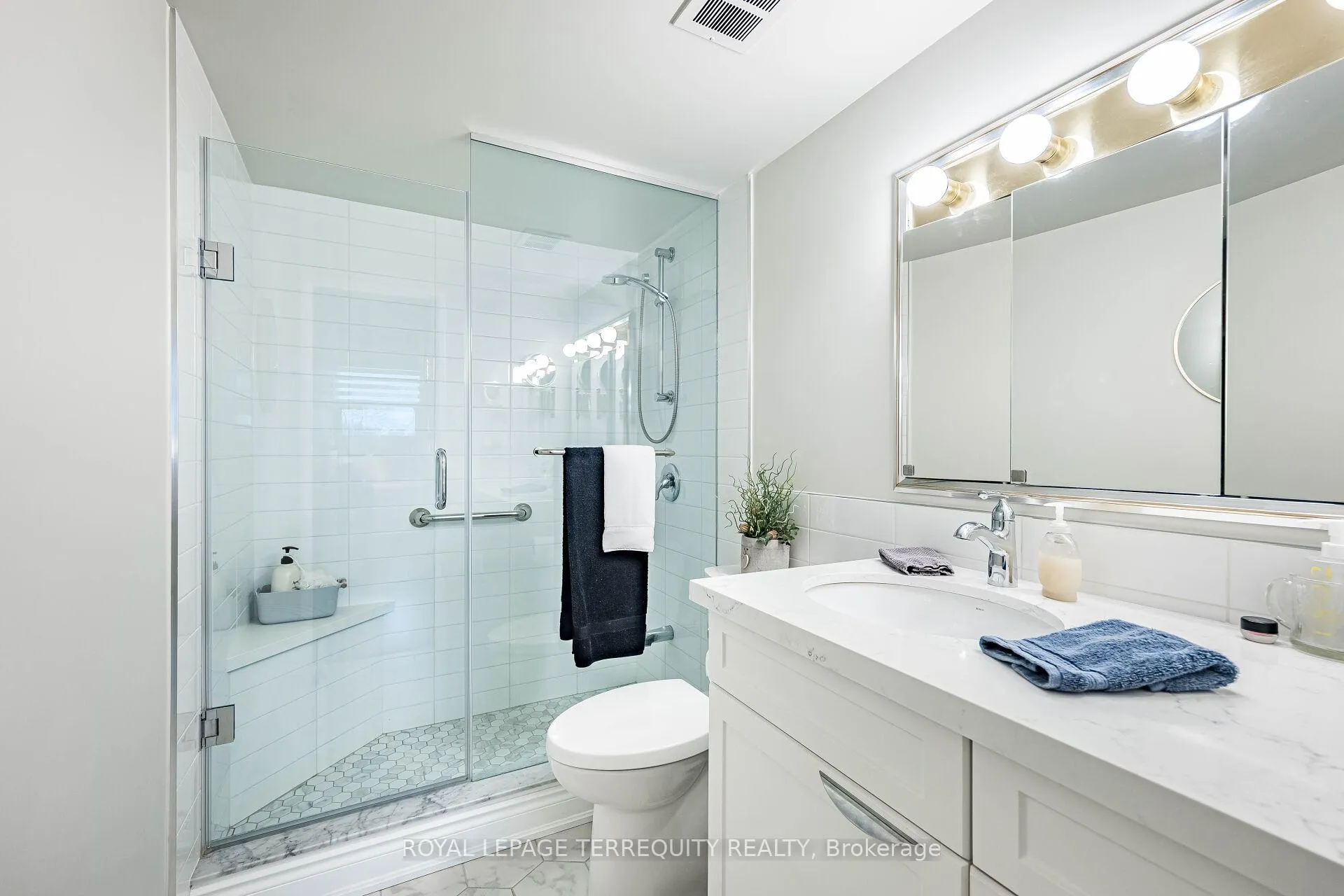 Photo 24 of Unit 306, 299 Mill Road, Etobicoke, Markland Wood — HOMEH