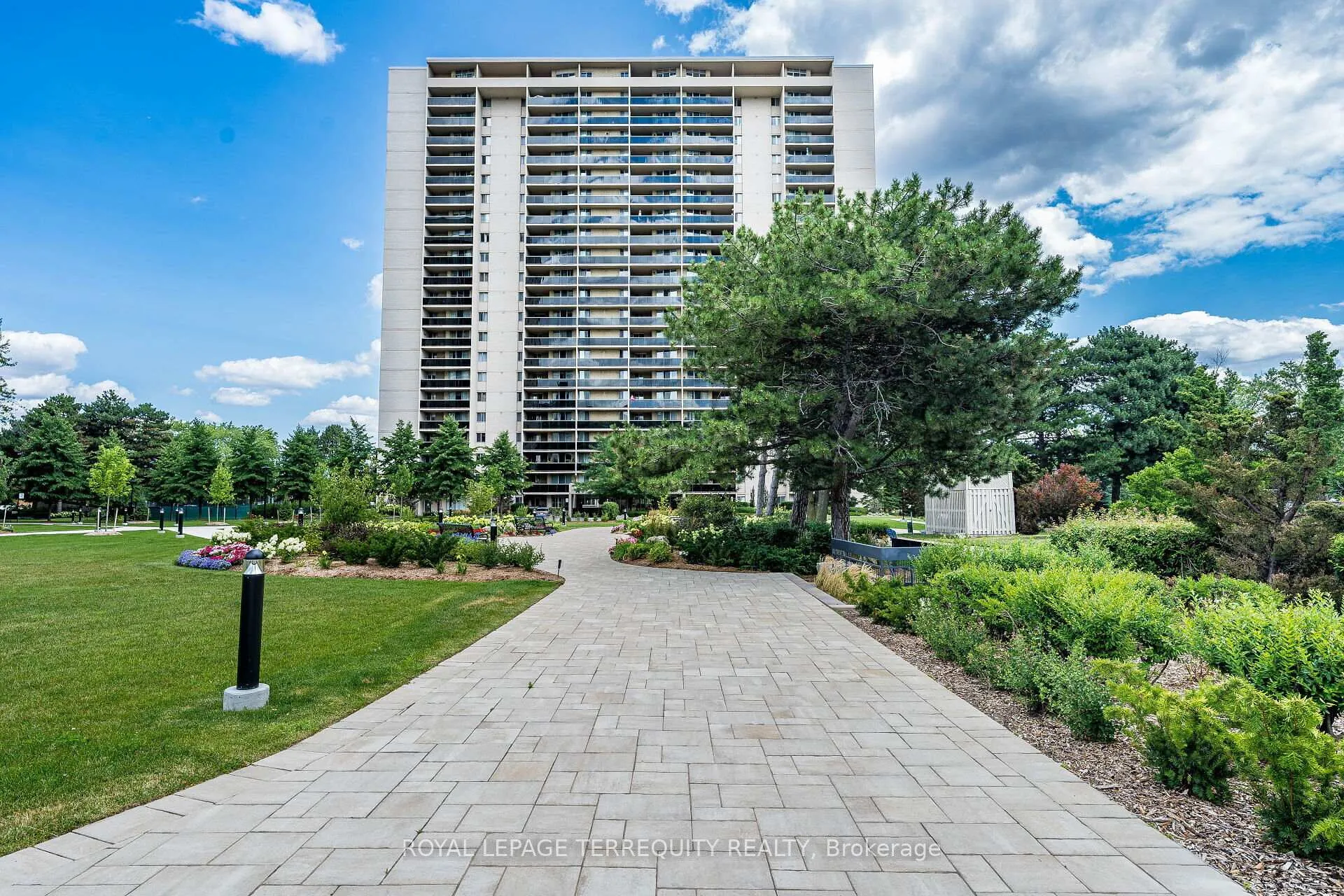 Photo 40 of Unit 306, 299 Mill Road, Etobicoke, Markland Wood — HOMEH