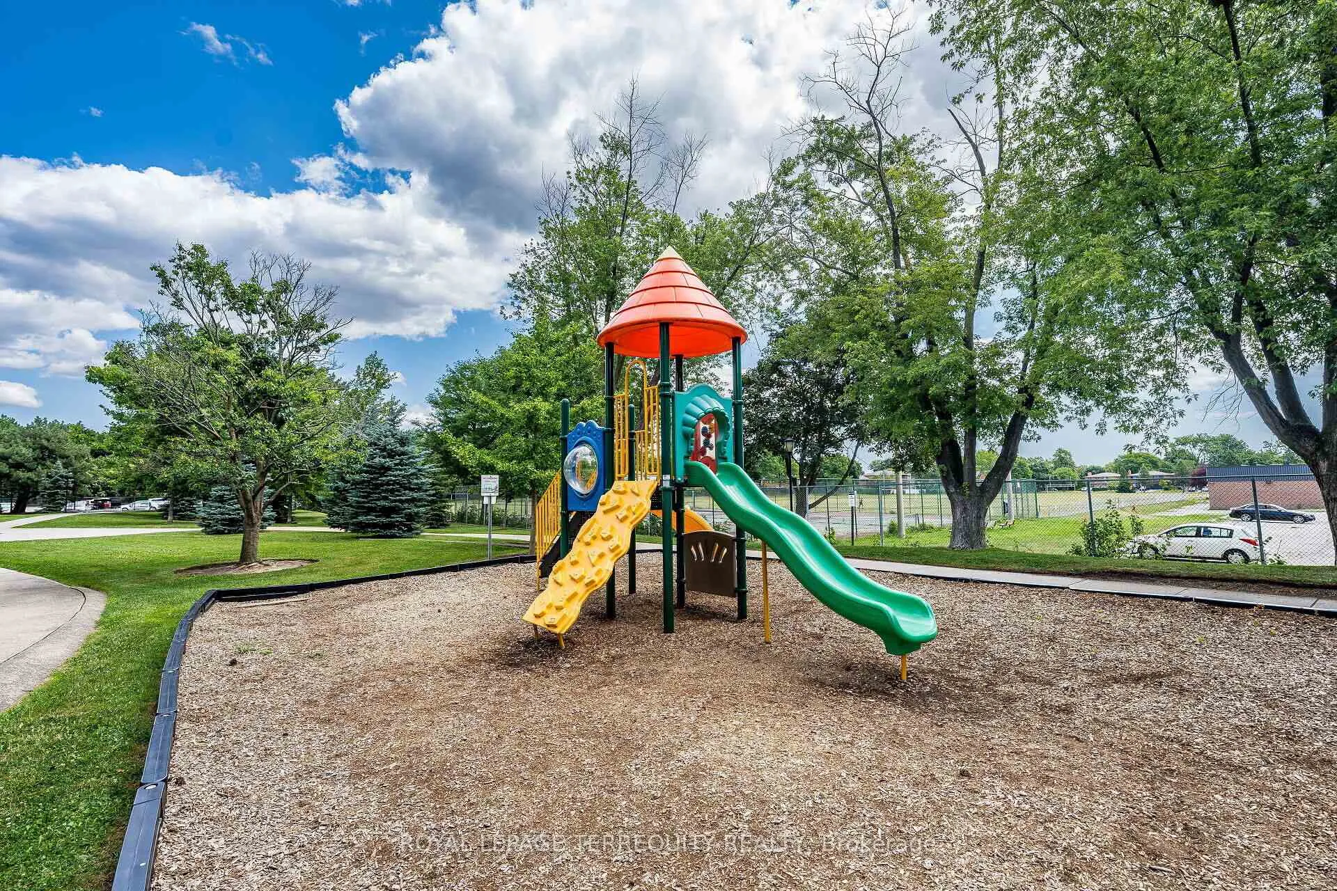 Photo 43 of Unit 306, 299 Mill Road, Etobicoke, Markland Wood — HOMEH