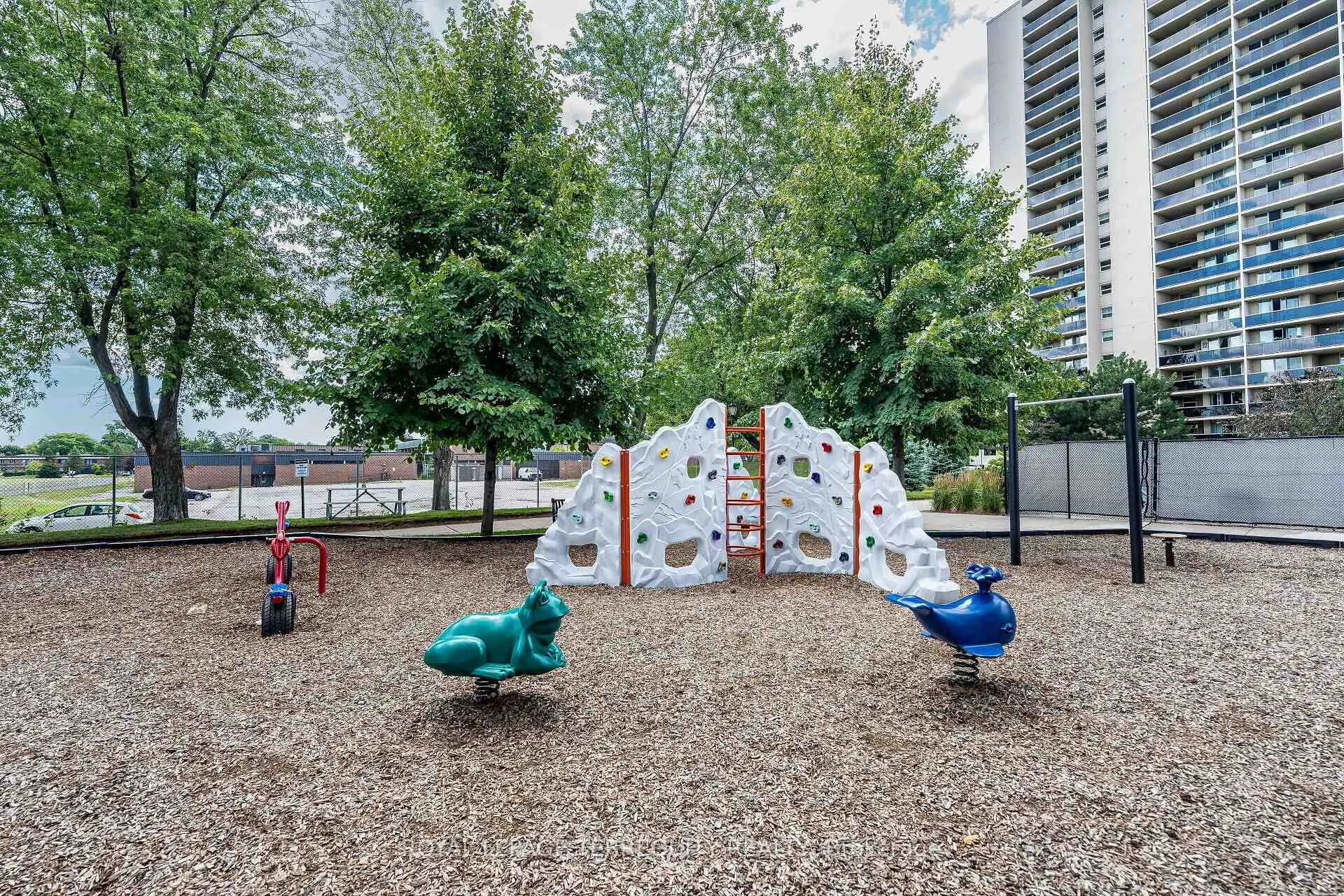 Photo 44 of Unit 306, 299 Mill Road, Etobicoke, Markland Wood — HOMEH