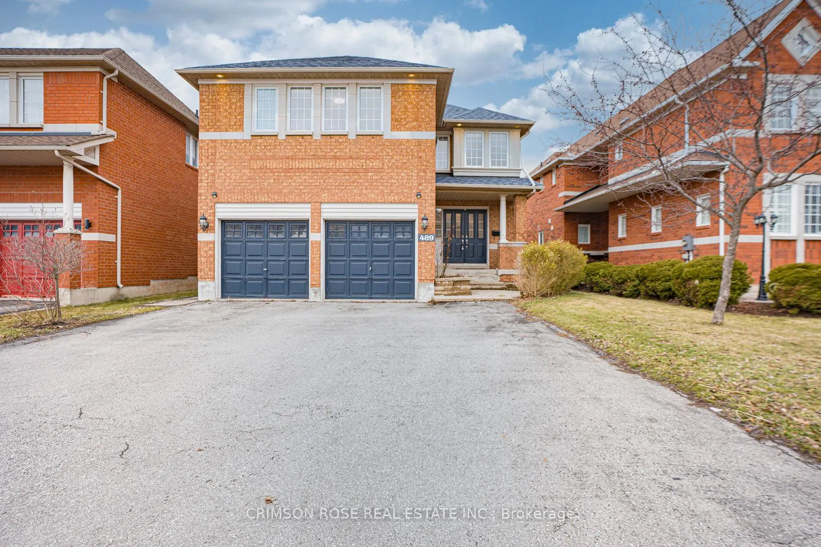 Photo 2 of 489 Ravineview Way, Oakville, Wedgewood Creek — HOMEH