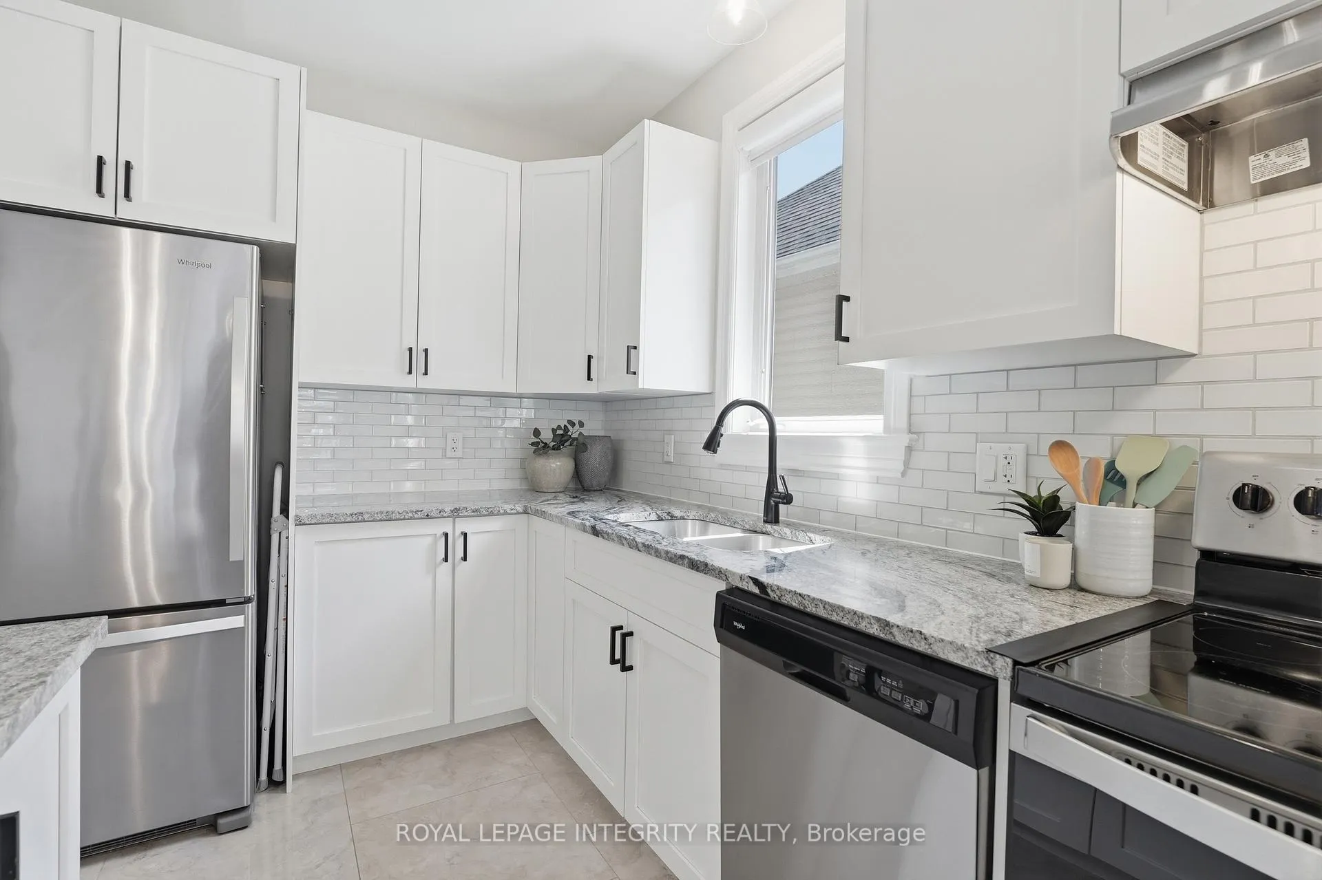 Photo 15 of 23 Borland Drive, Carleton Place, Carleton Place — HOMEH