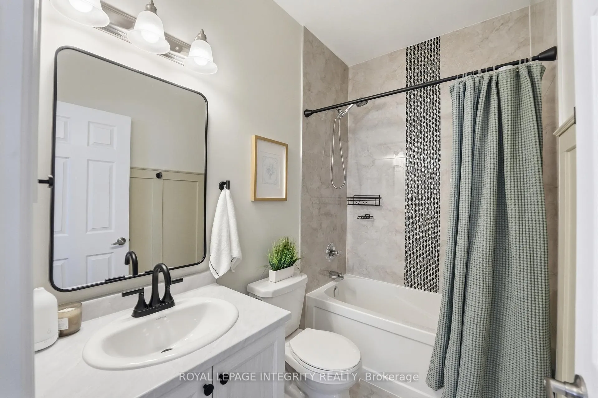 Photo 25 of 23 Borland Drive, Carleton Place, Carleton Place — HOMEH