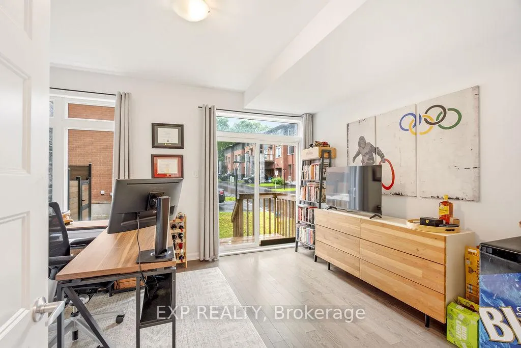 Photo 3 of 555 Halo Private, Ottawa, Chapel Hill — HOMEH