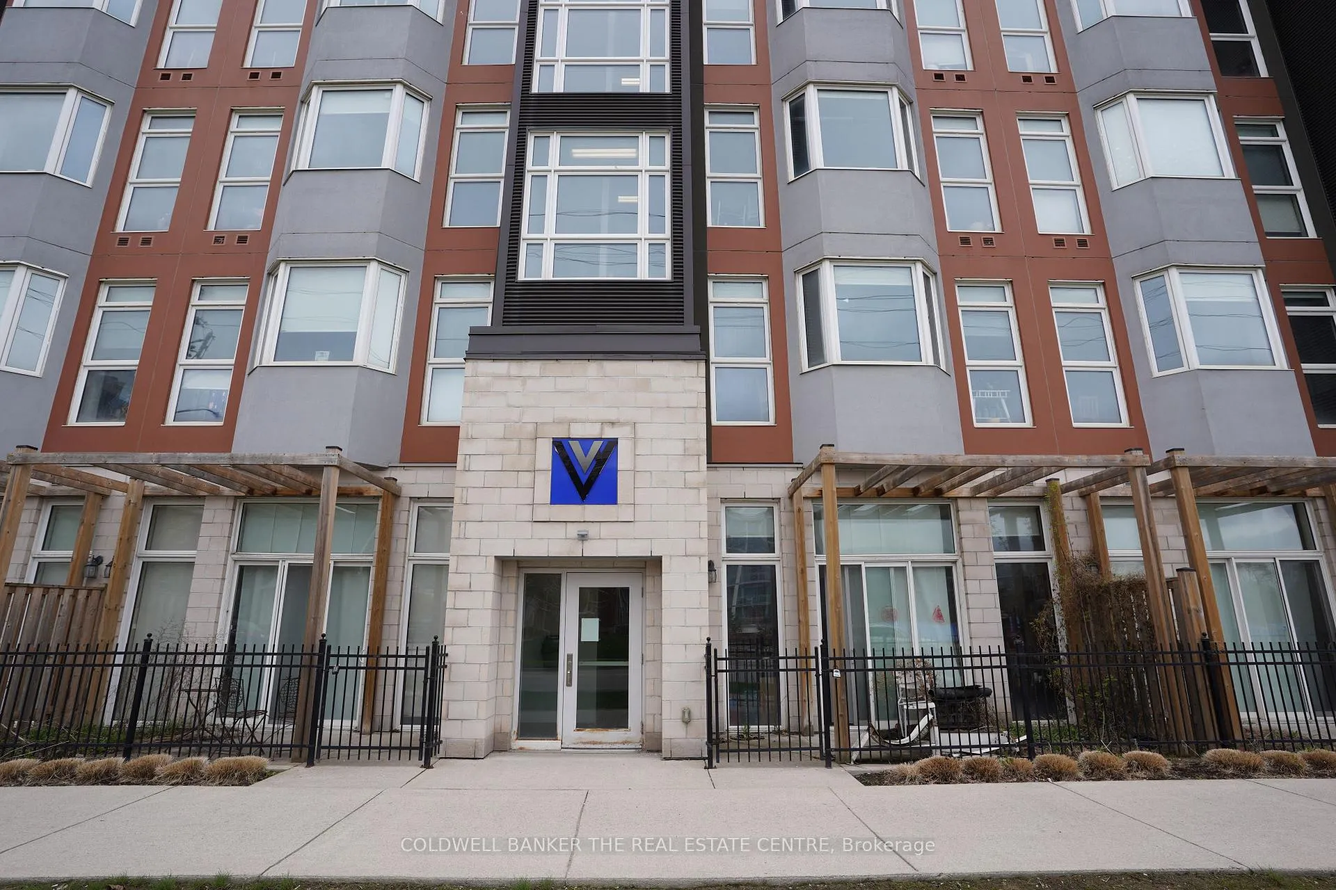 Front of Unit 113, 253 Albert Street