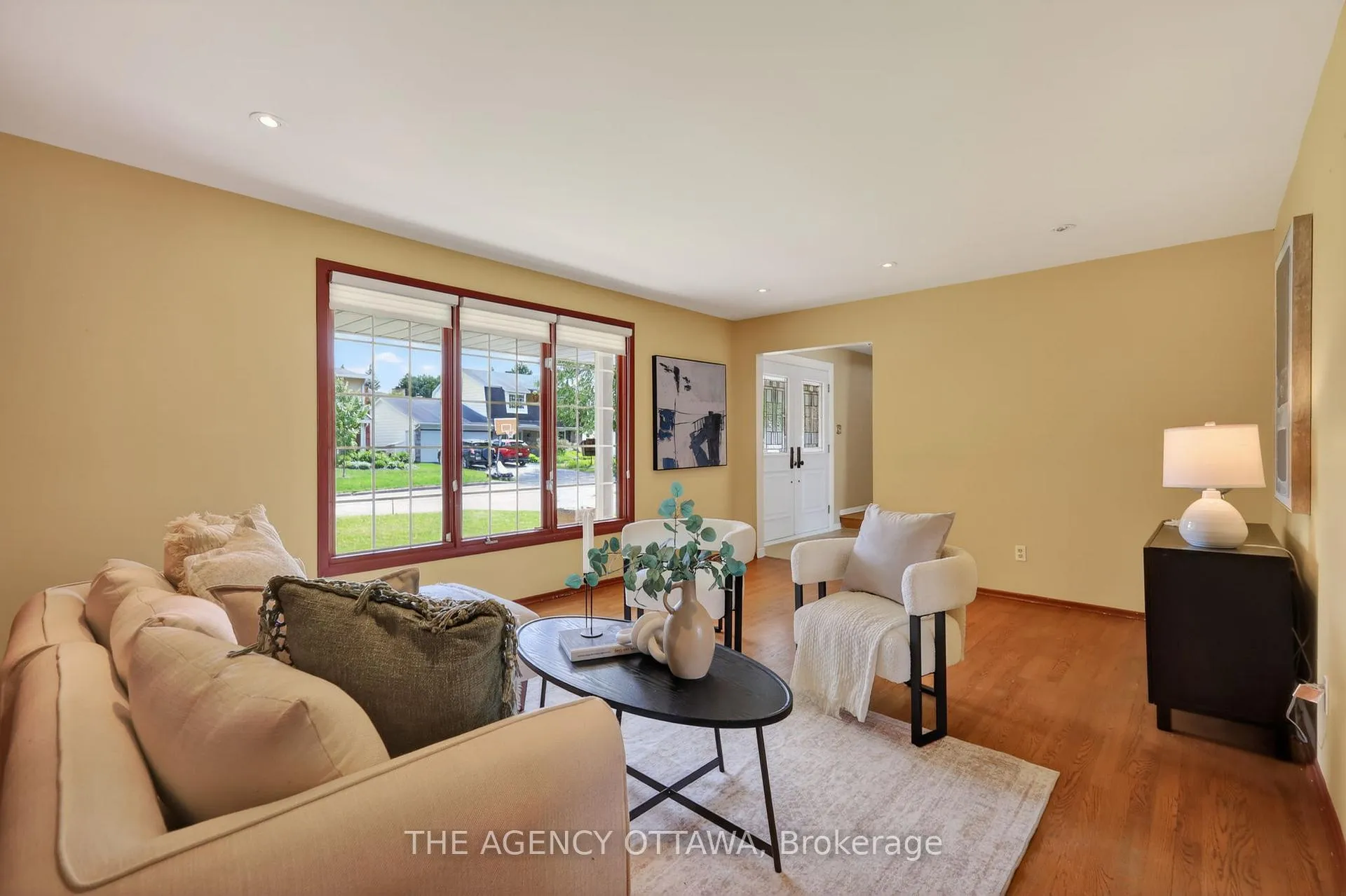 Photo 8 of 1681 Amberdale Crescent, Ottawa, Guildwood Estates - Urbandale Acres — HOMEH