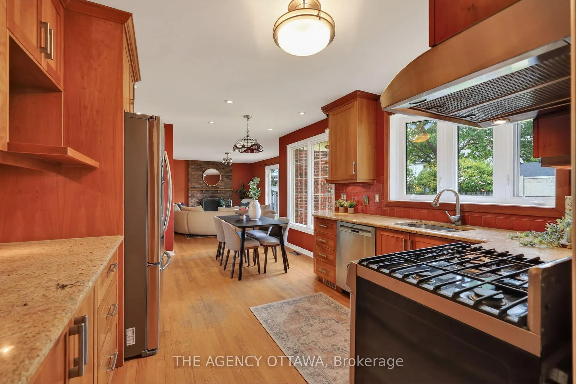 Photo 11 of 1681 Amberdale Crescent, Ottawa, Guildwood Estates - Urbandale Acres — HOMEH