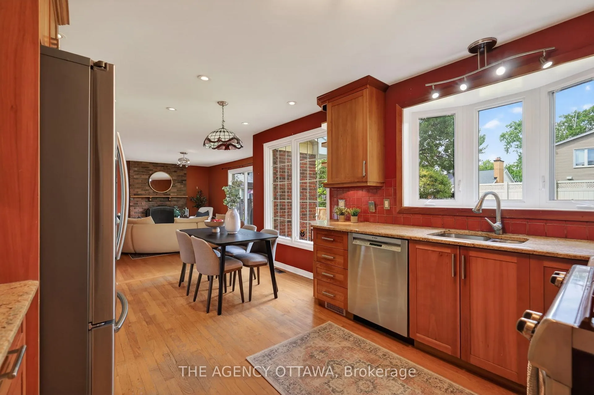 Photo 12 of 1681 Amberdale Crescent, Ottawa, Guildwood Estates - Urbandale Acres — HOMEH