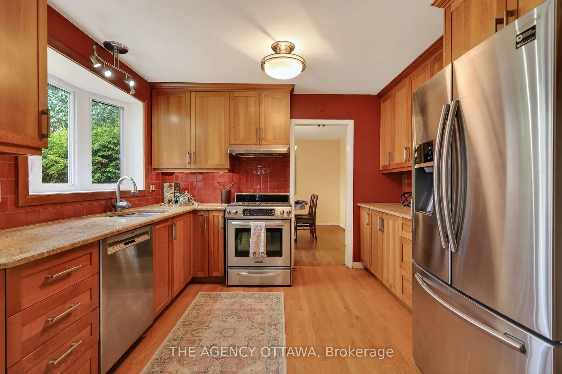 Photo 14 of 1681 Amberdale Crescent, Ottawa, Guildwood Estates - Urbandale Acres — HOMEH