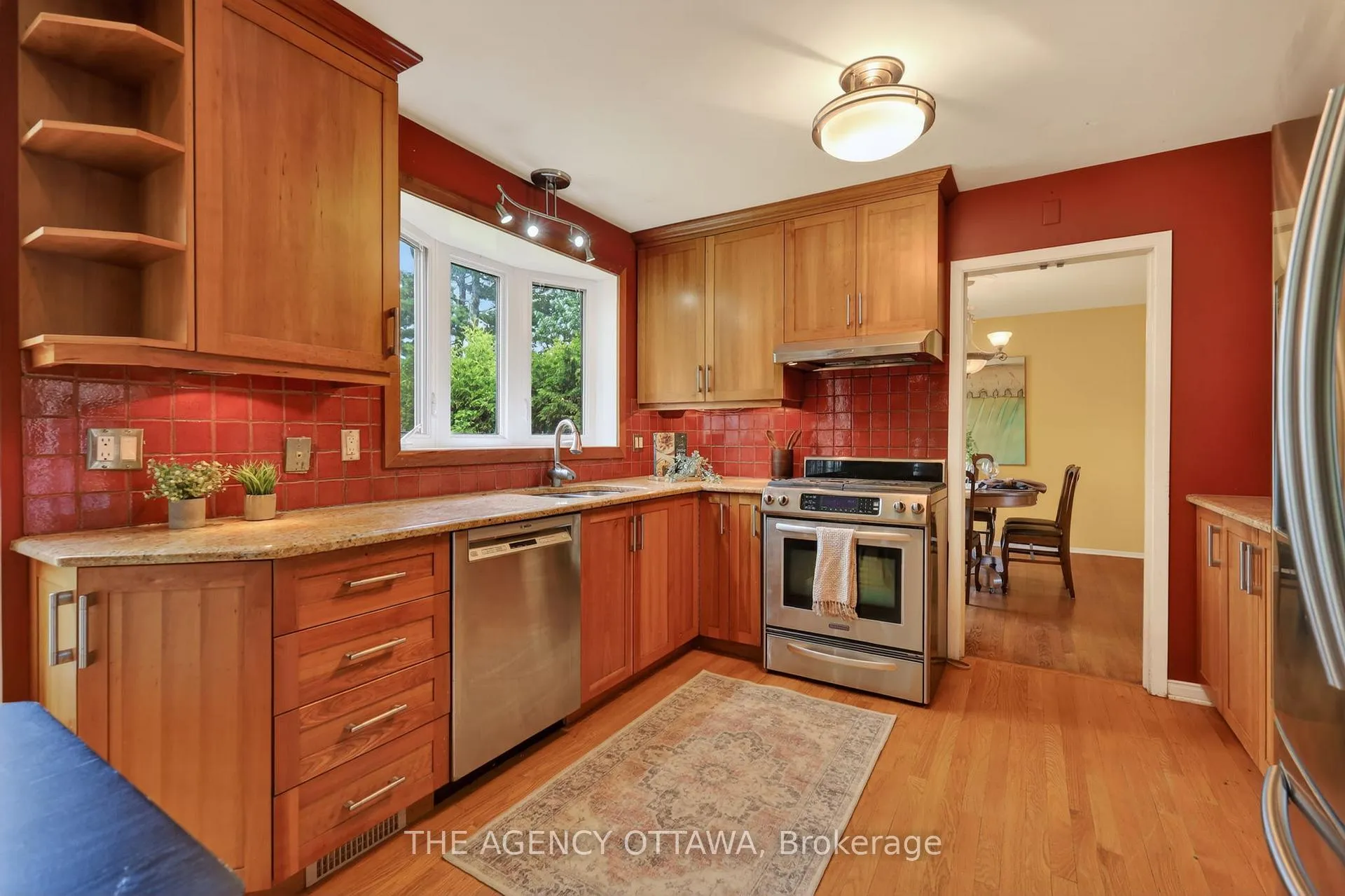 Photo 15 of 1681 Amberdale Crescent, Ottawa, Guildwood Estates - Urbandale Acres — HOMEH