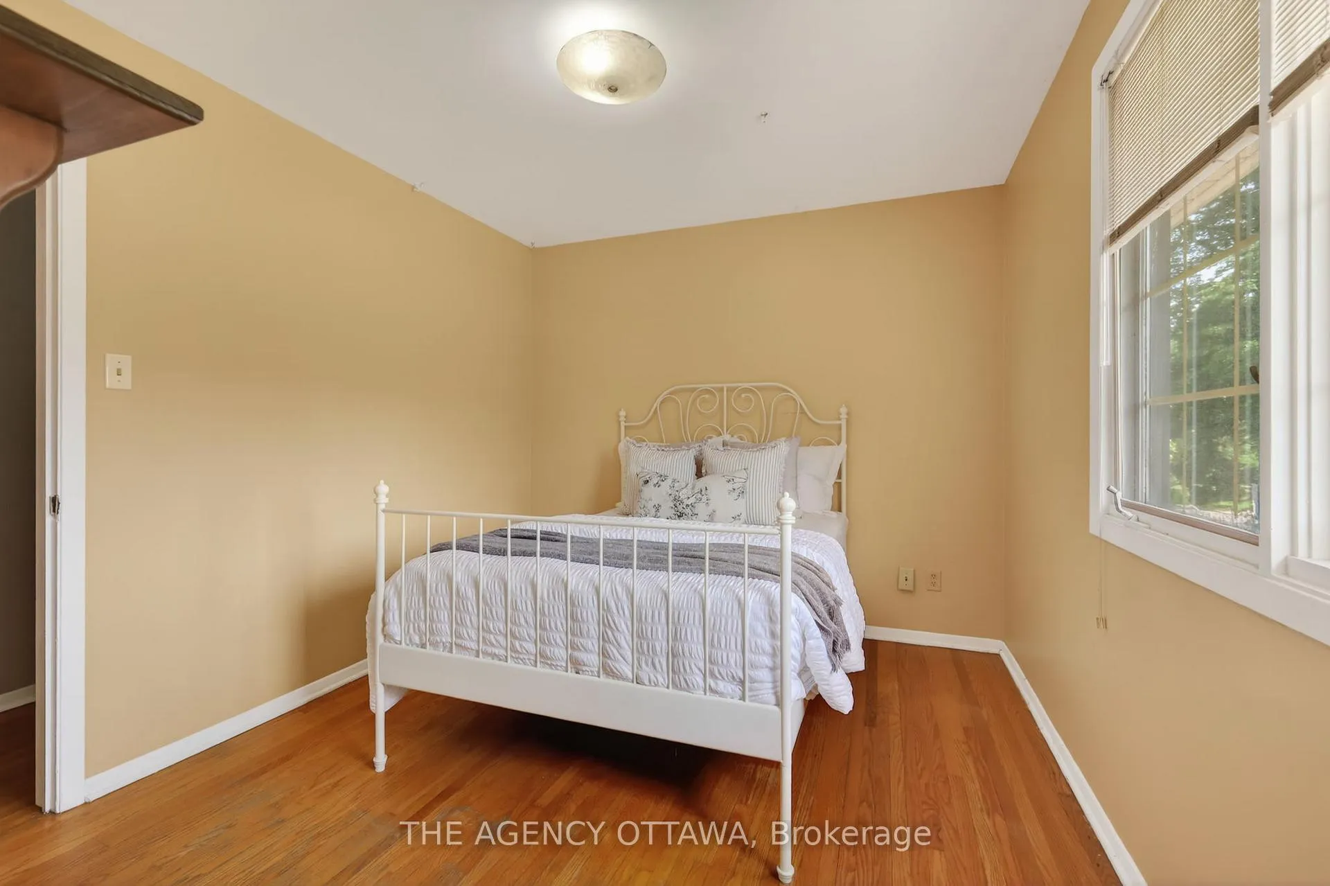 Photo 36 of 1681 Amberdale Crescent, Ottawa, Guildwood Estates - Urbandale Acres — HOMEH