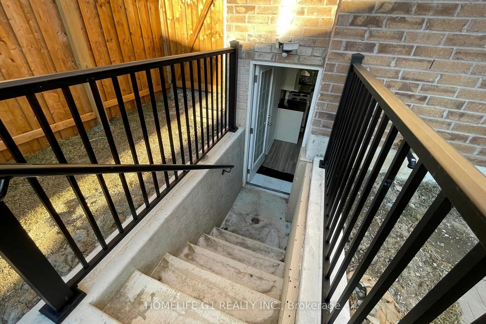 Photo 14 of 80 Lola Crescent, Brampton, Northwest Brampton — HOMEH