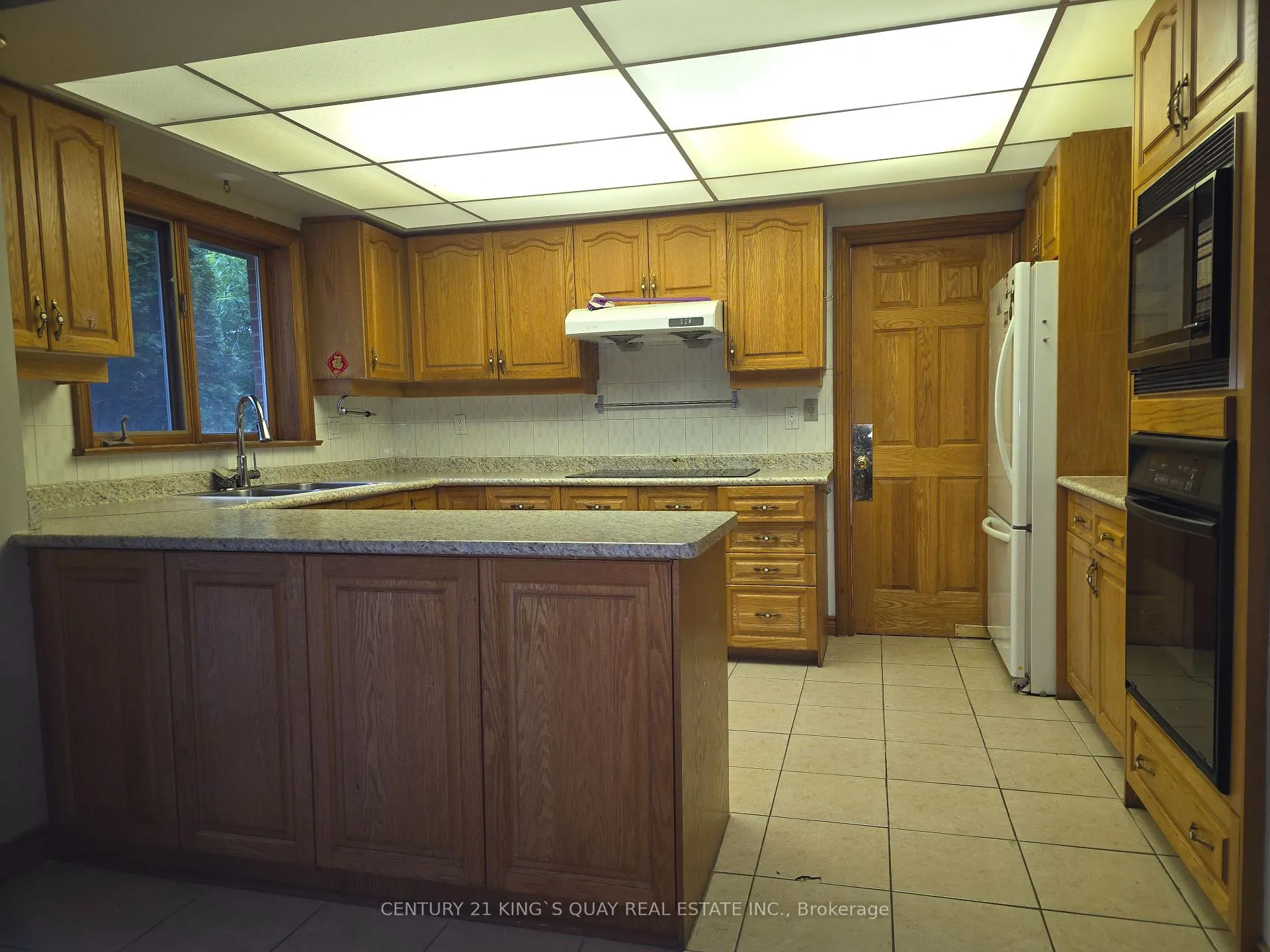 Photo 10 of 43 Helen Avenue, Markham, Village Green-South Unionville — HOMEH