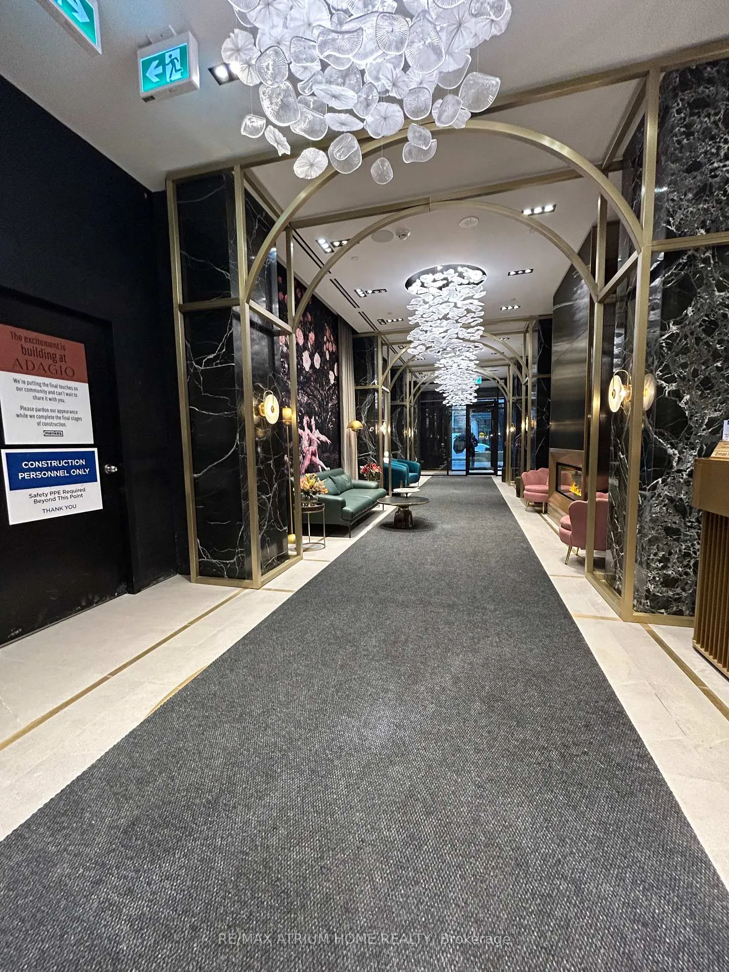 Photo 3 of Unit 505, 771 Yonge Street, Toronto, The Annex — HOMEH