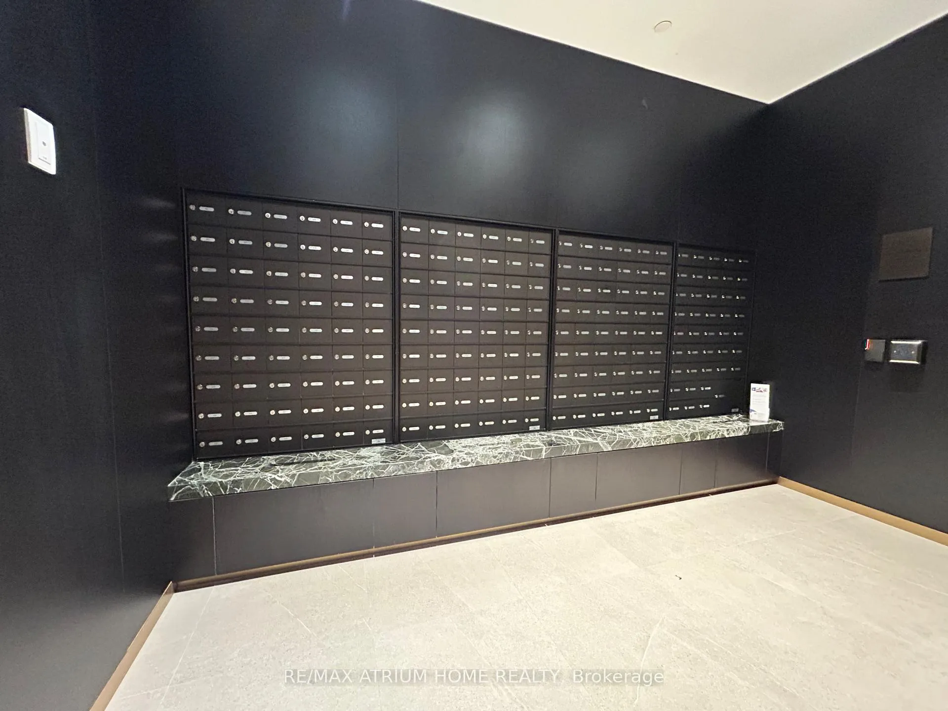 Photo 4 of Unit 505, 771 Yonge Street, Toronto, The Annex — HOMEH