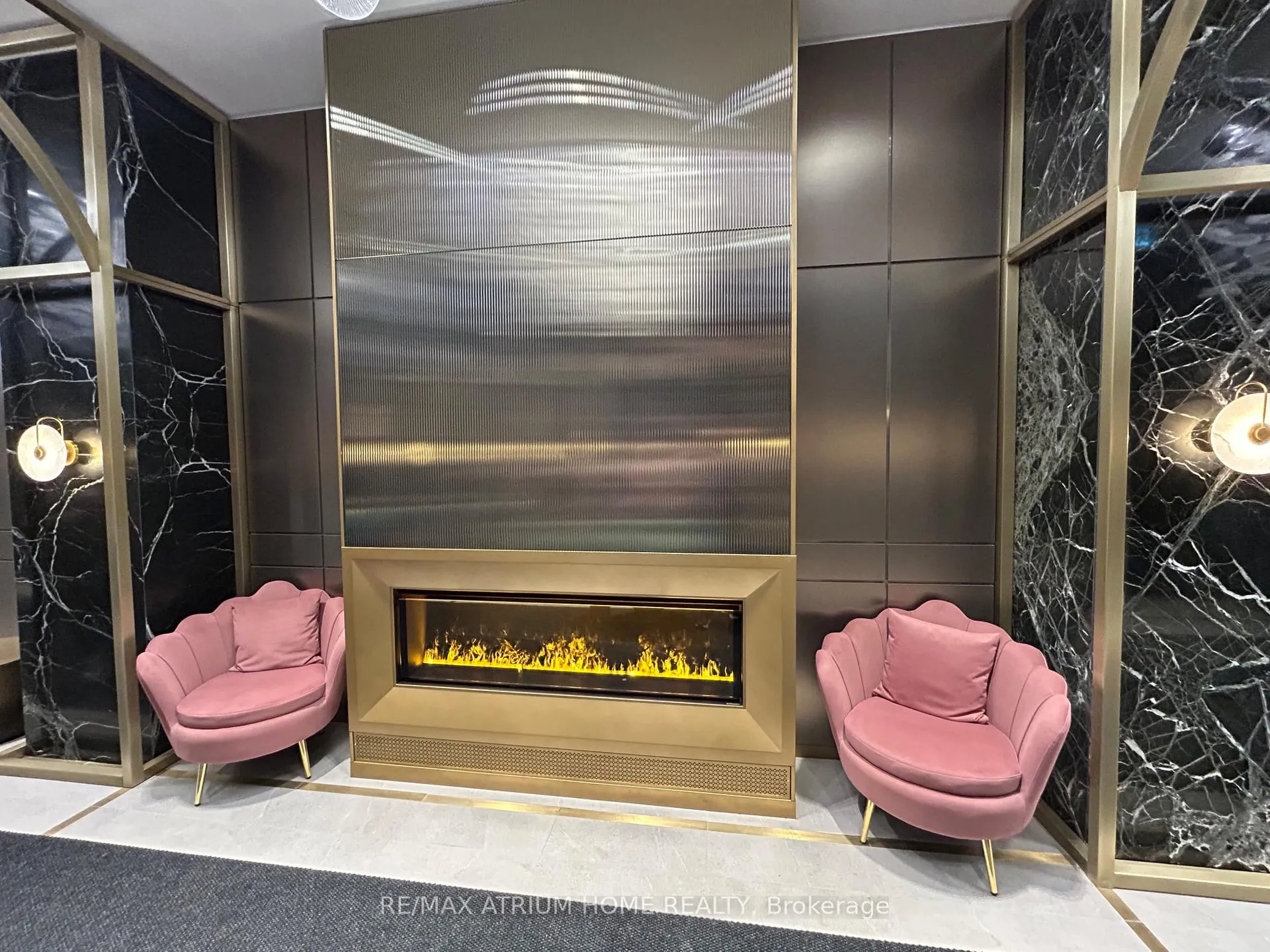 Photo 5 of Unit 505, 771 Yonge Street, Toronto, The Annex — HOMEH
