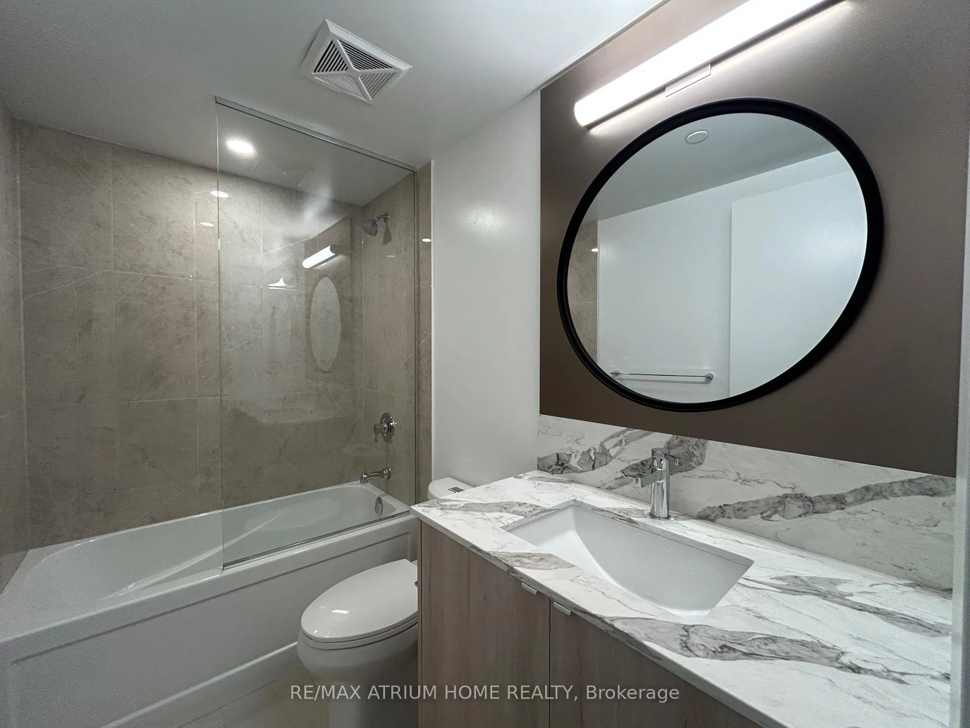 Photo 9 of Unit 505, 771 Yonge Street, Toronto, The Annex — HOMEH