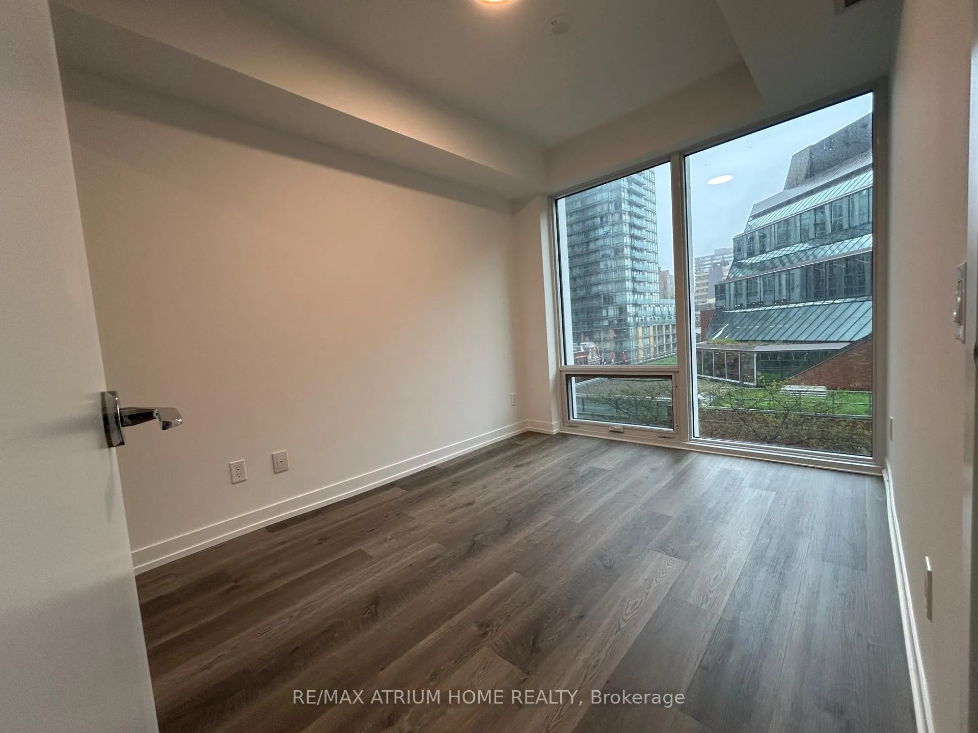 Photo 10 of Unit 505, 771 Yonge Street, Toronto, The Annex — HOMEH