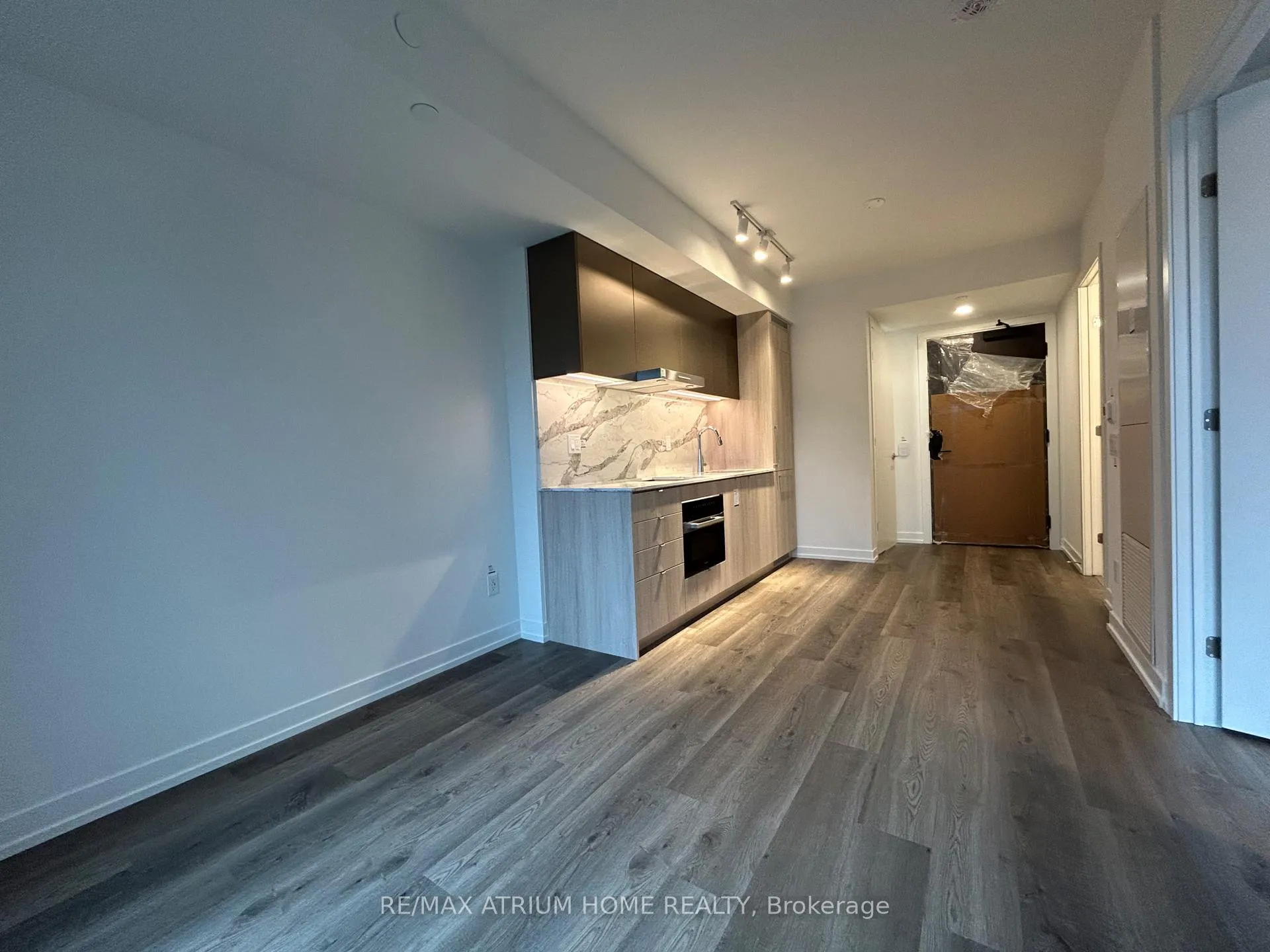 Photo 11 of Unit 505, 771 Yonge Street, Toronto, The Annex — HOMEH