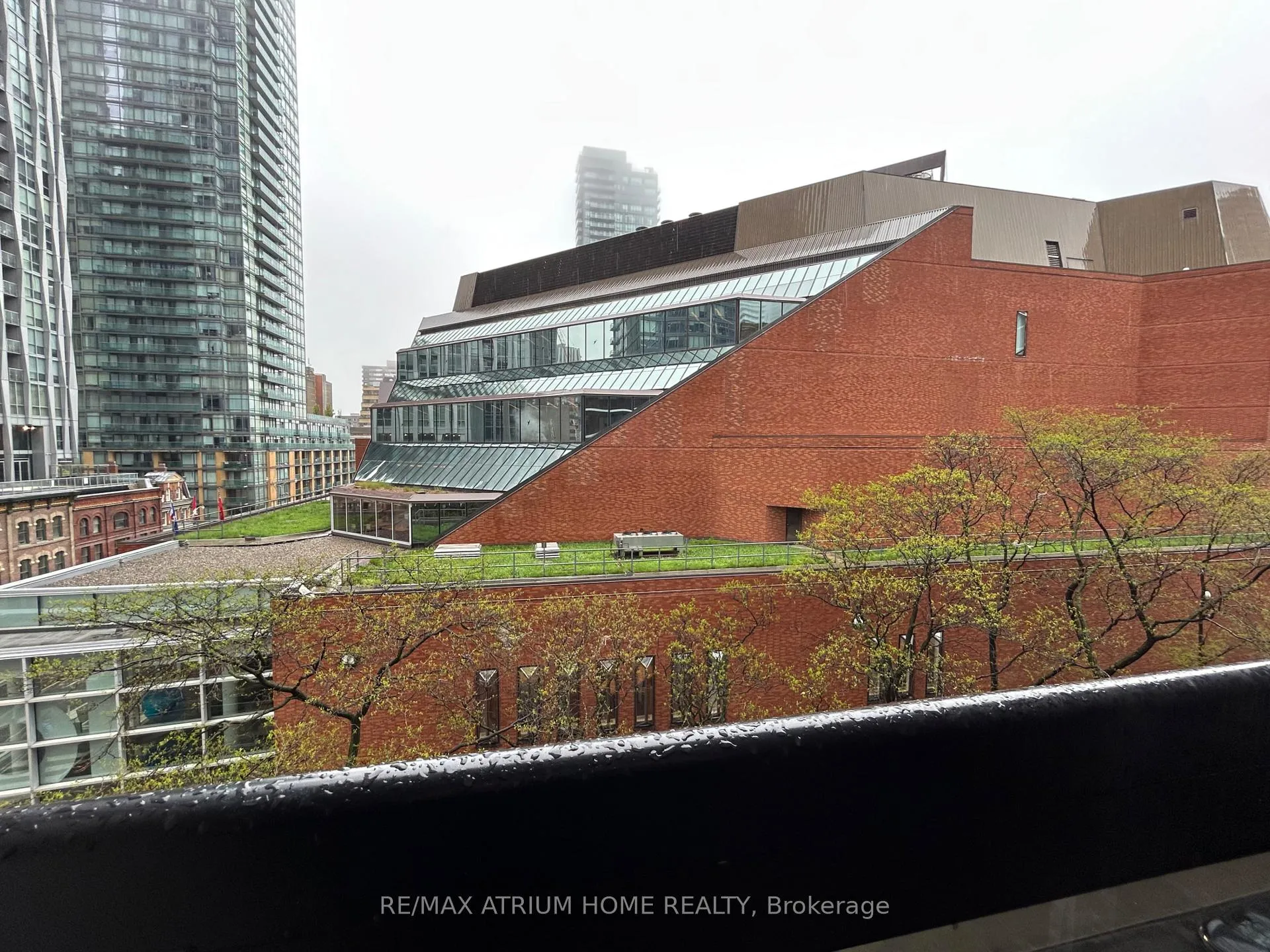Photo 12 of Unit 505, 771 Yonge Street, Toronto, The Annex — HOMEH